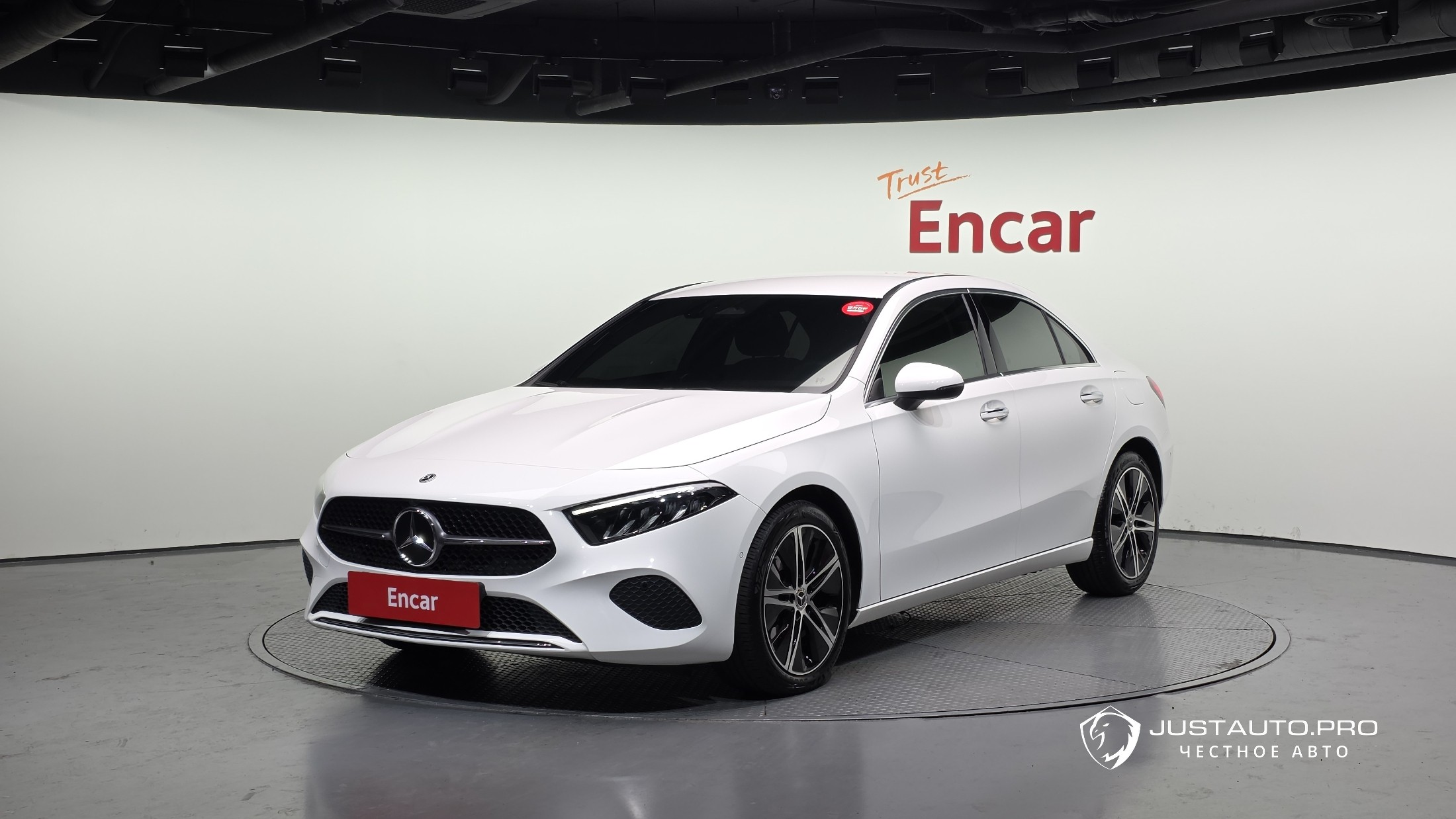 Автомобиль Mercedes-Benz A-Class