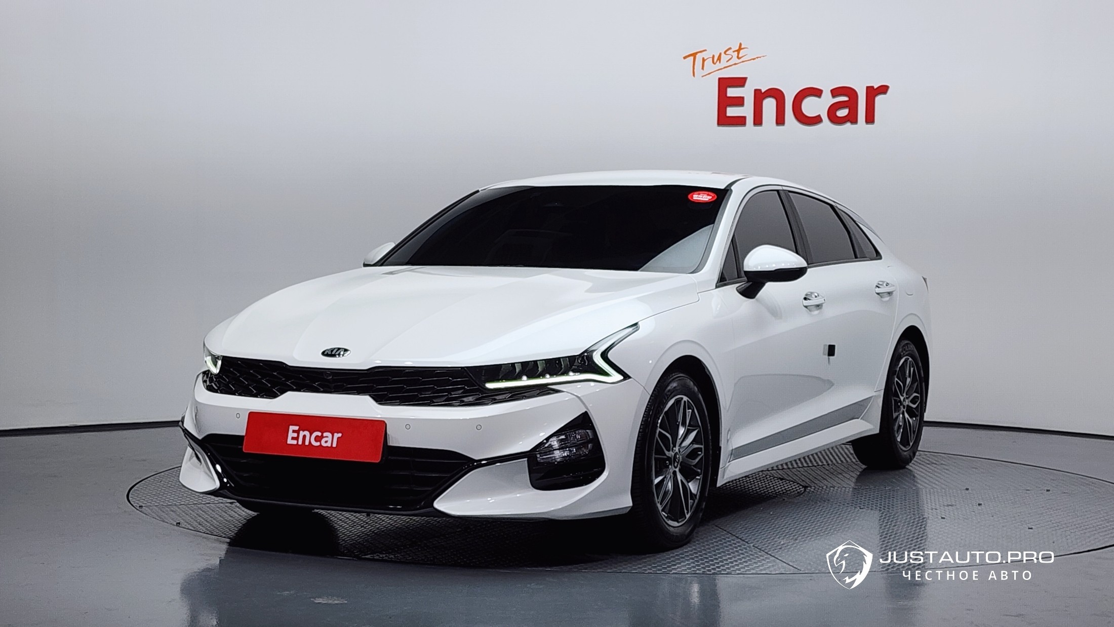 Автомобиль Kia K5