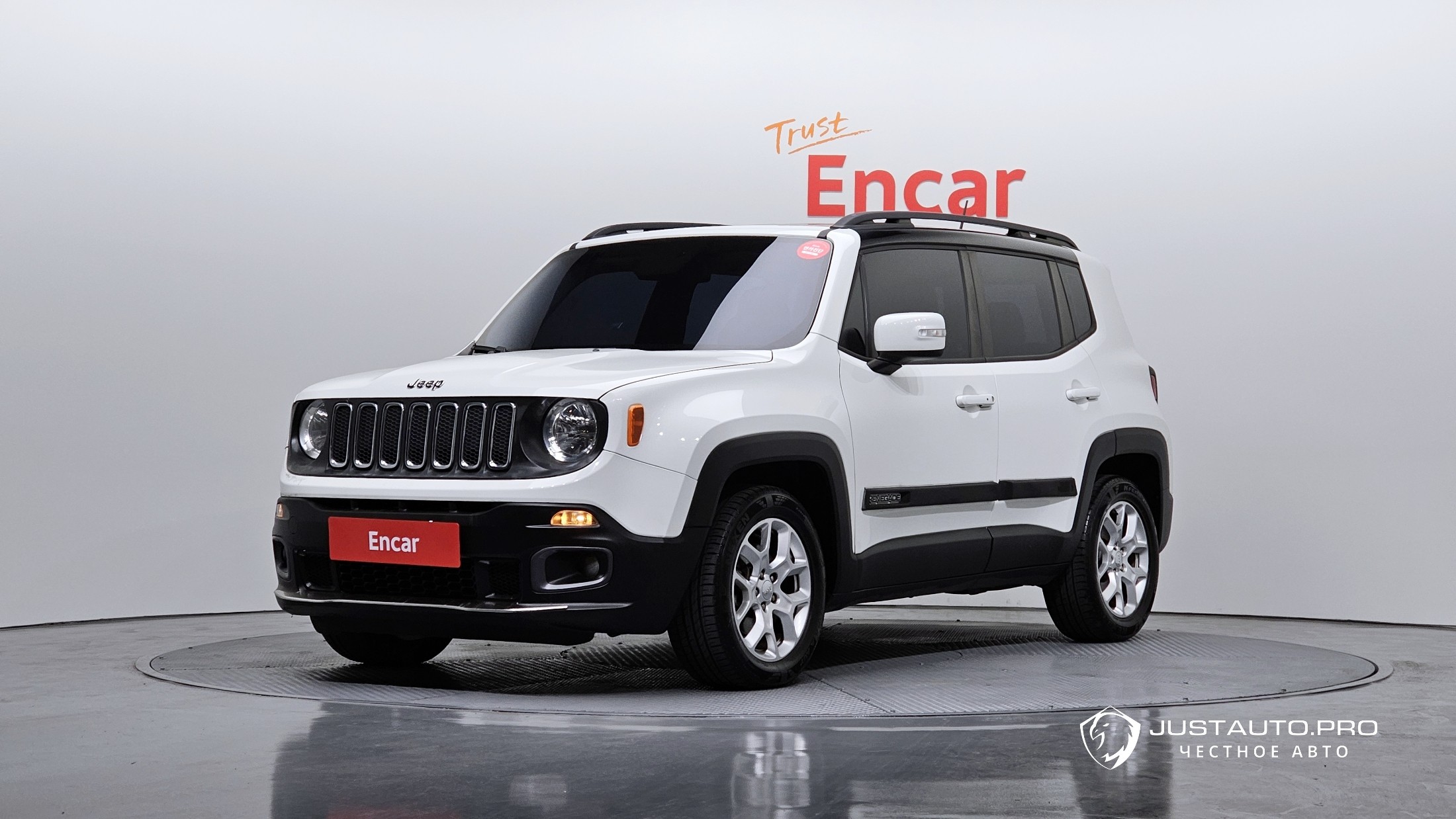Автомобиль Jeep Renegade