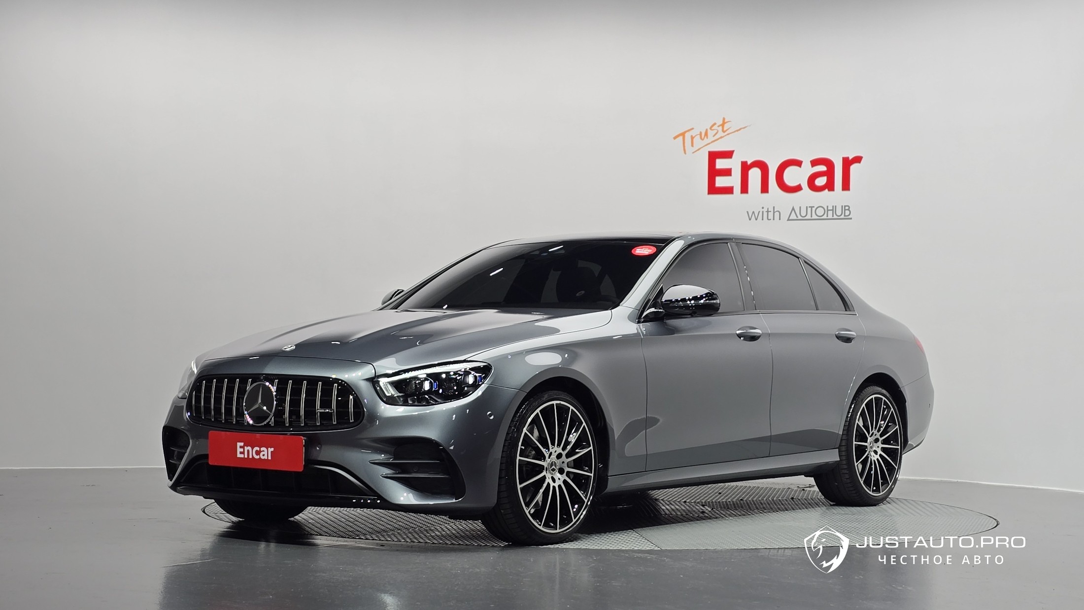 Автомобиль Mercedes-Benz E-Class