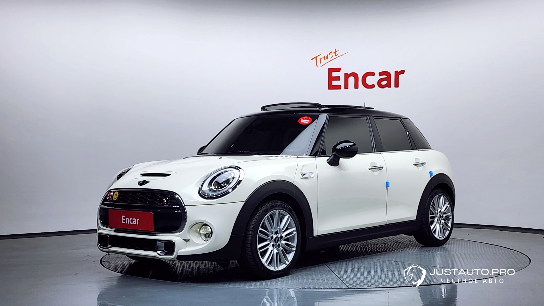 Автомобиль Mini Cooper