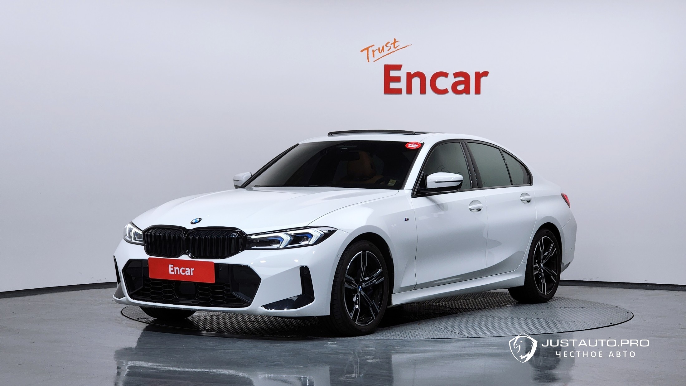 Автомобиль BMW 3-Series