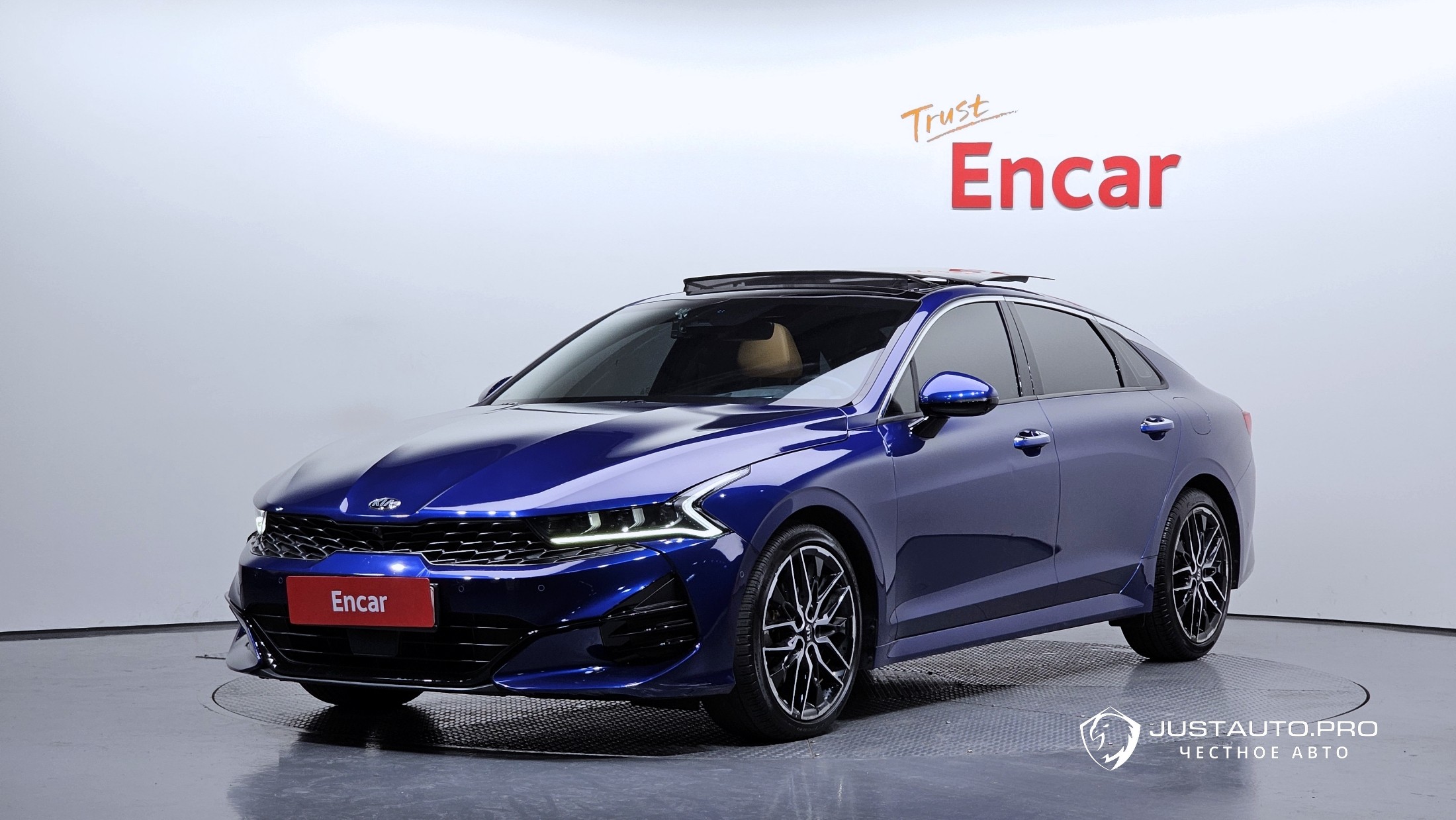 Автомобиль Kia K5