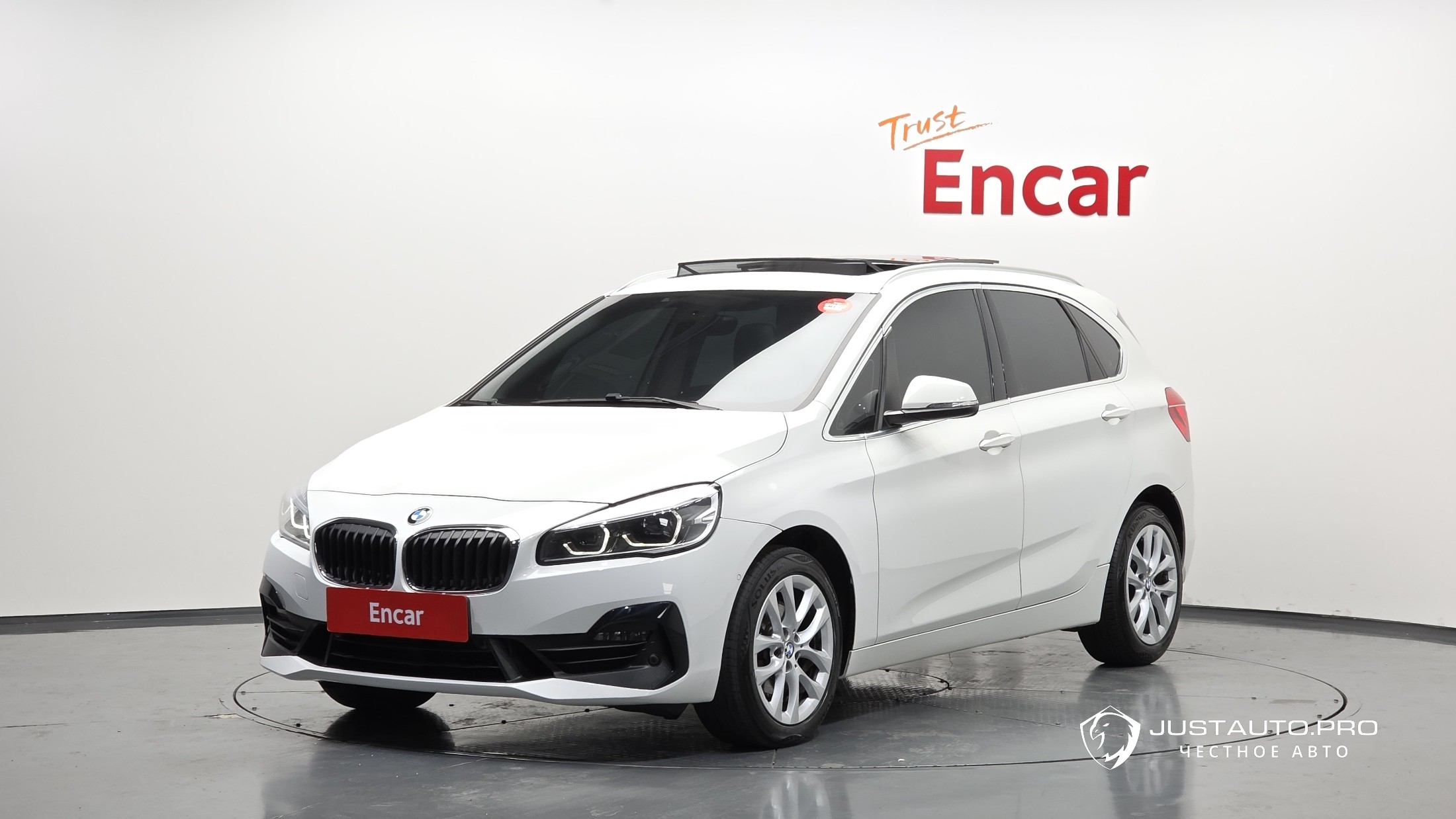 Автомобиль BMW 2-Series