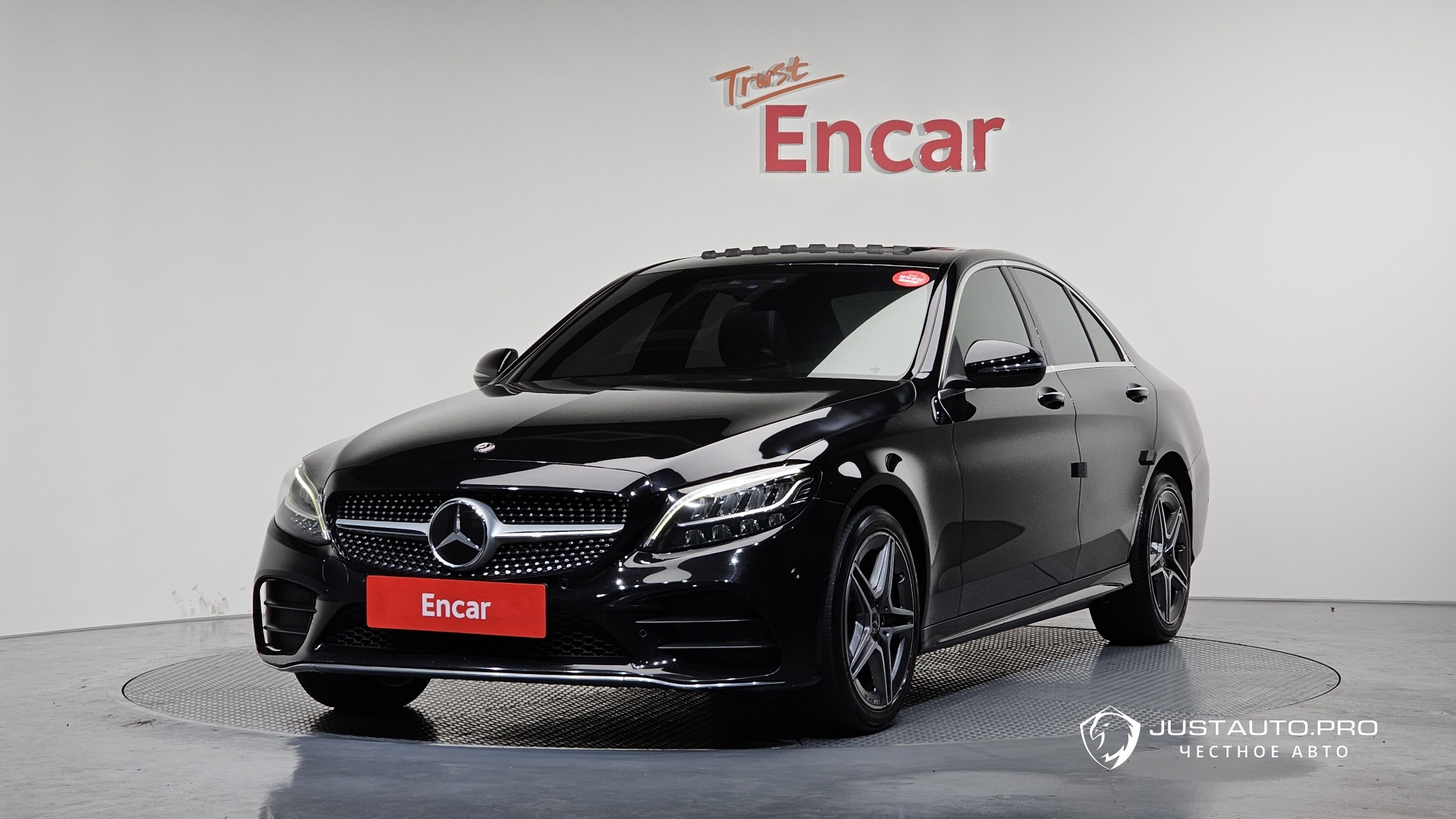 Автомобиль Mercedes-Benz C-Class