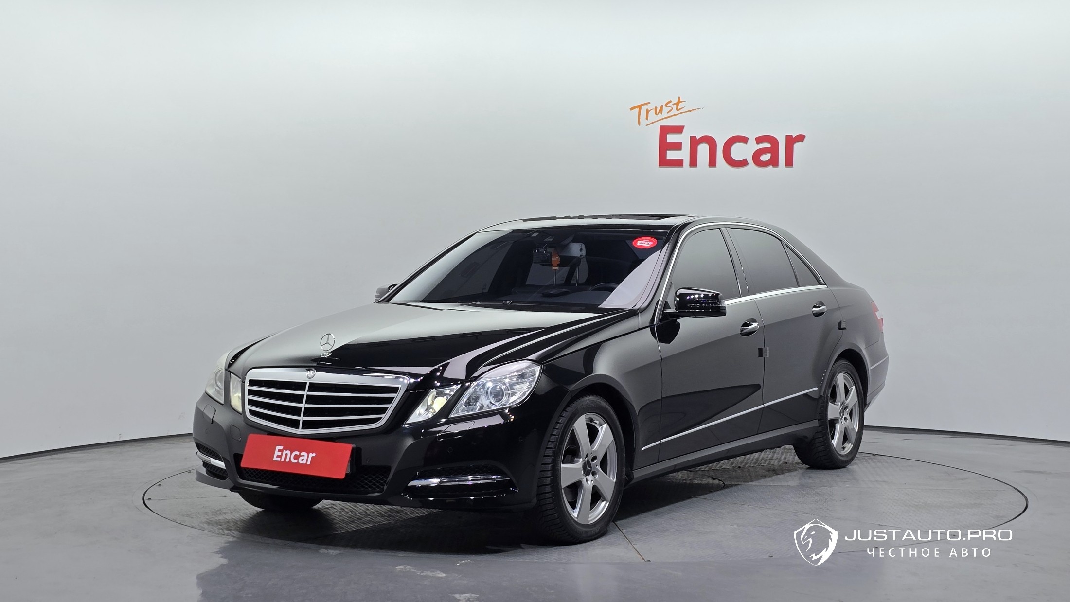 Автомобиль Mercedes-Benz E-Class