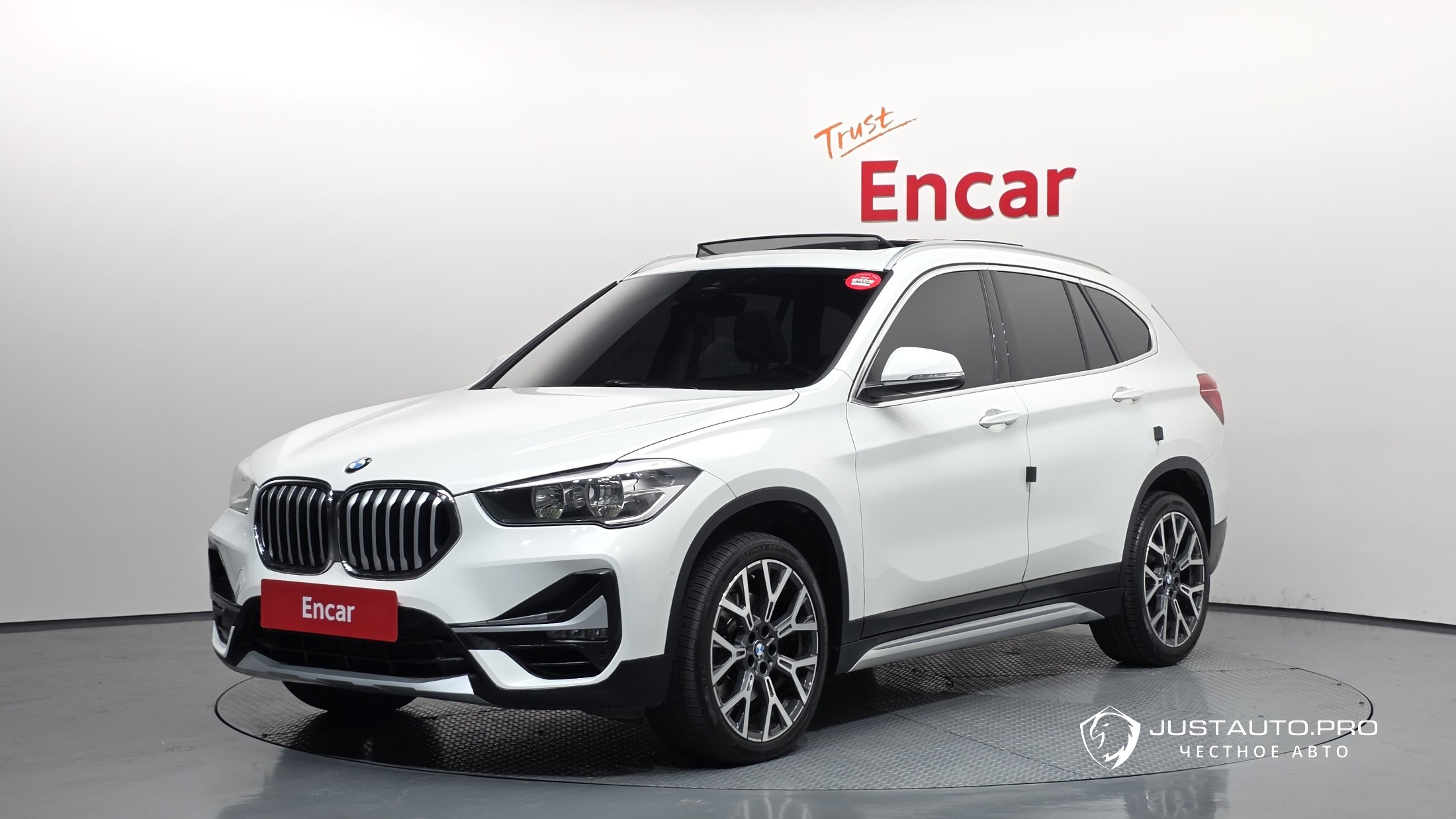 Автомобиль BMW X1