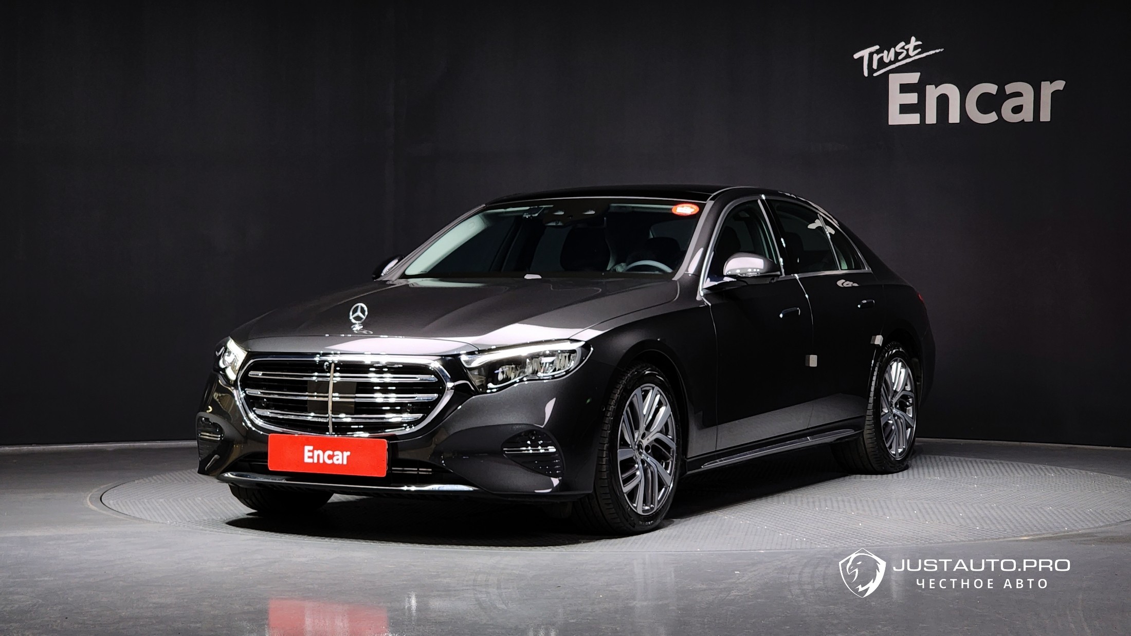 Автомобиль Mercedes-Benz E-Class