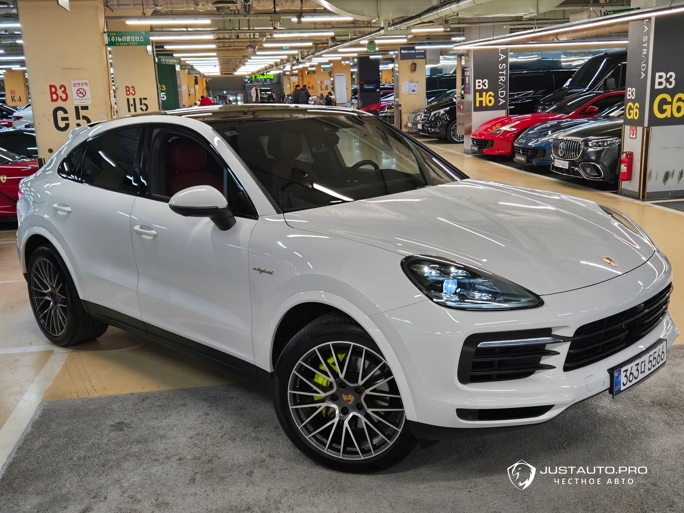 Автомобиль Porsche Cayenne