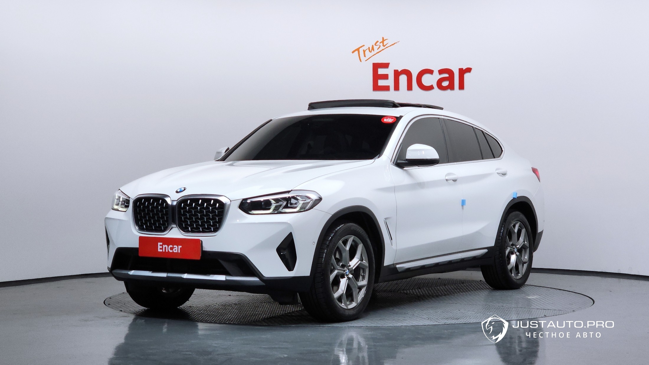 Автомобиль BMW X4