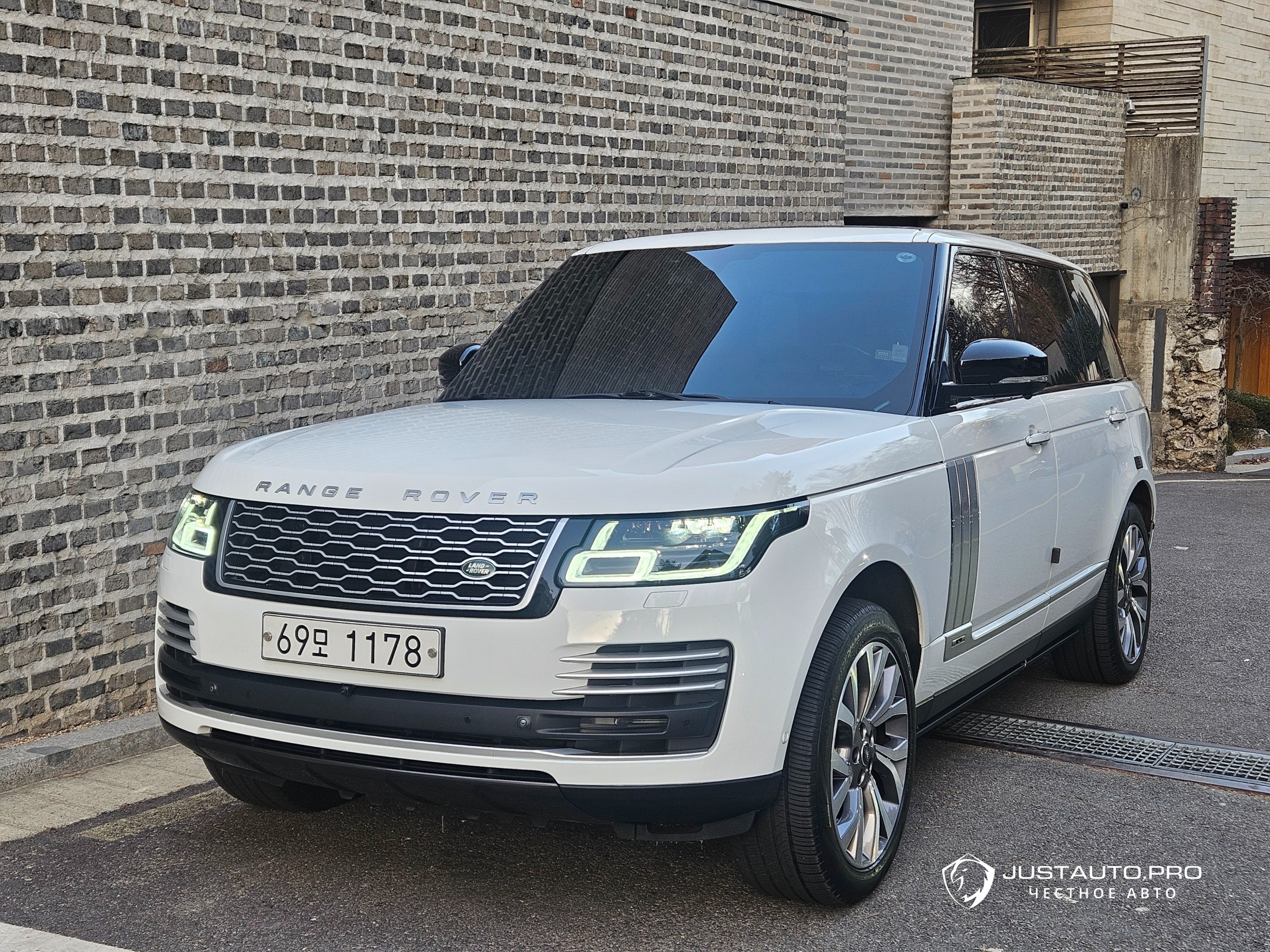 Автомобиль Land Rover Range Rover