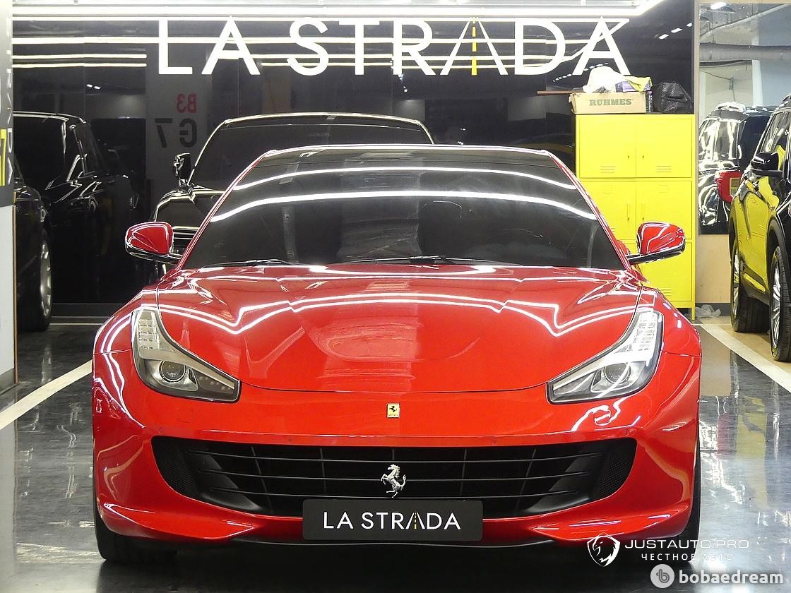 Автомобиль Ferrari GTC4 Lusso