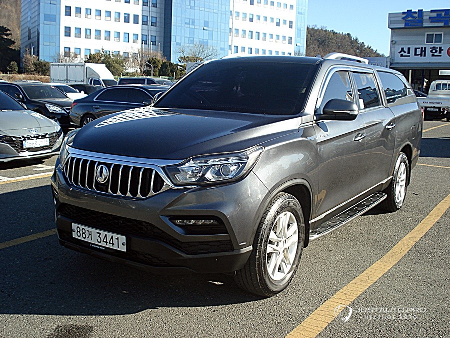Автомобиль KG_Mobility_Ssangyong Rexton