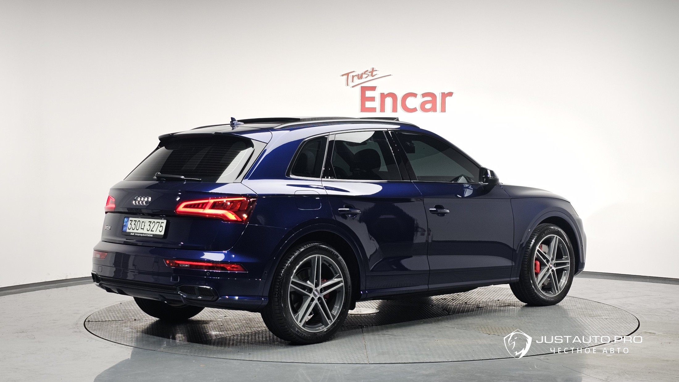 Автомобиль Audi SQ5