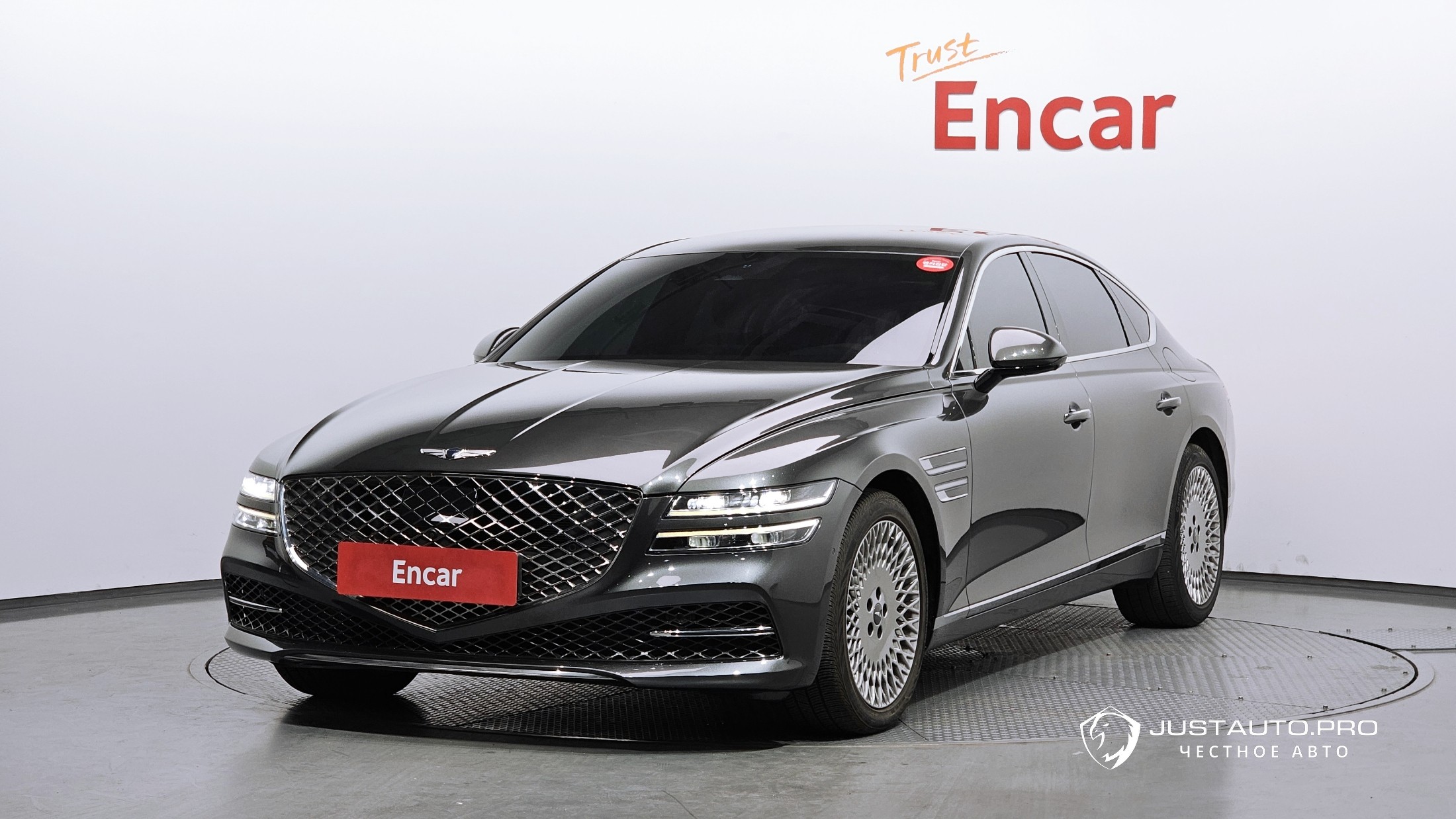 Автомобиль Genesis G80