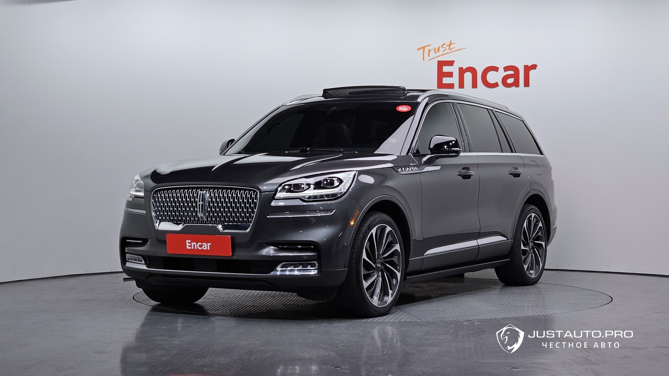 Автомобиль Lincoln Aviator