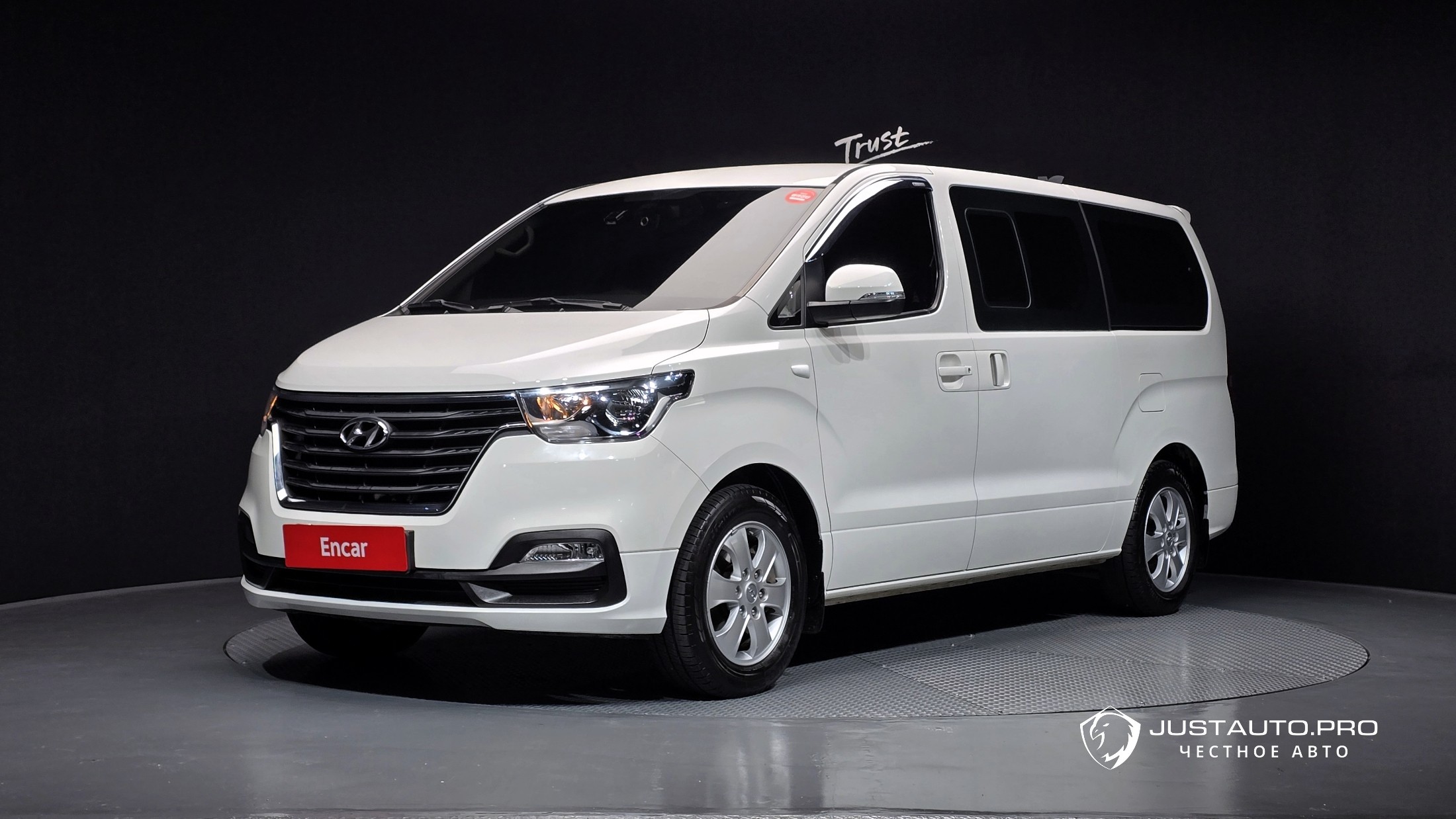 Автомобиль Hyundai Starex