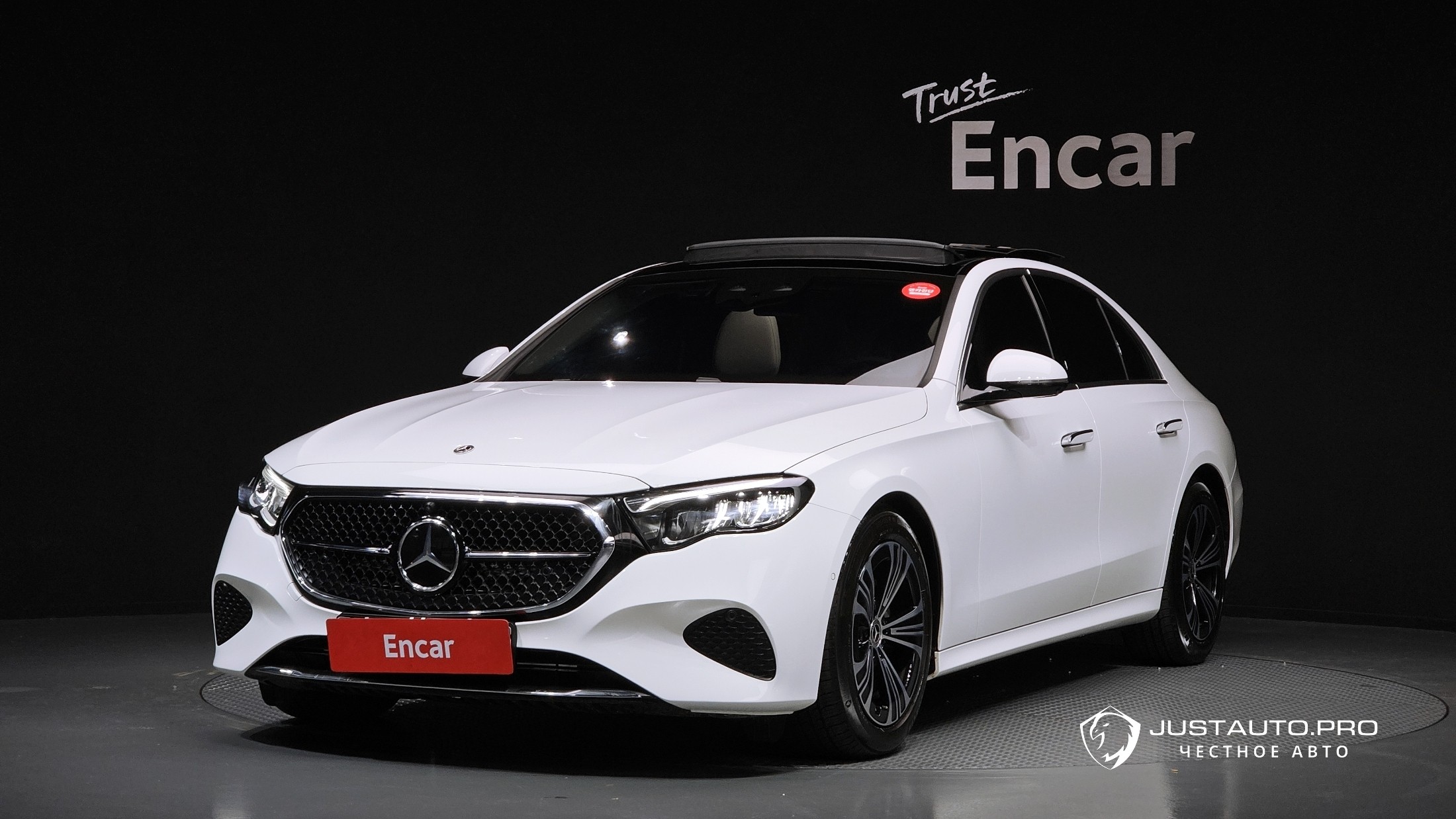 Автомобиль Mercedes-Benz E-Class