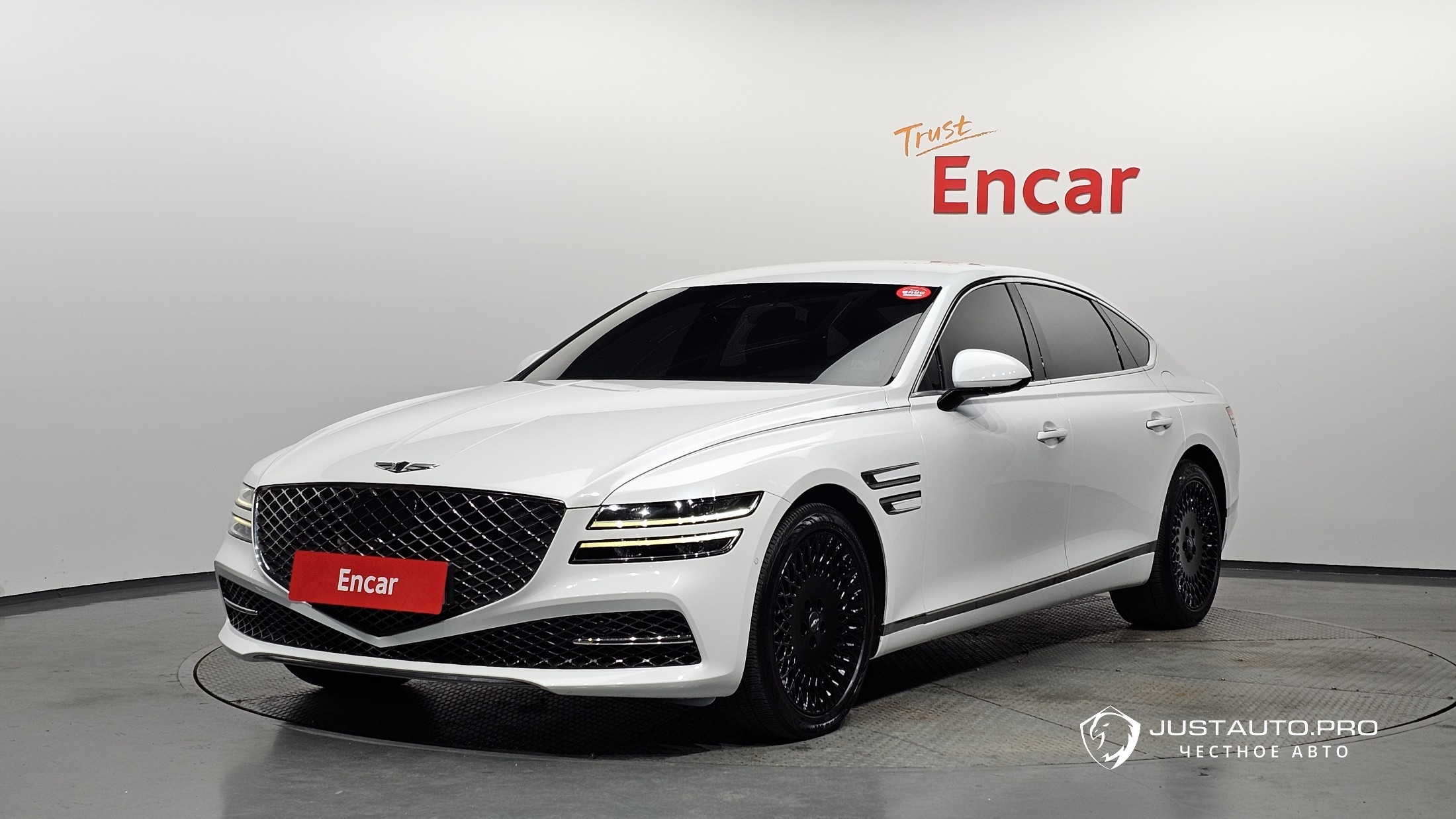 Автомобиль Genesis G80