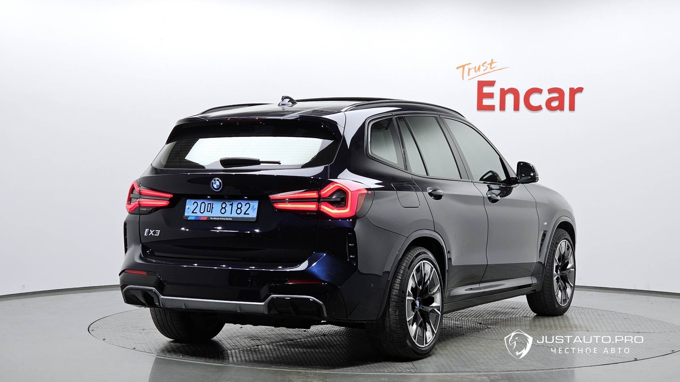 Автомобиль BMW iX3