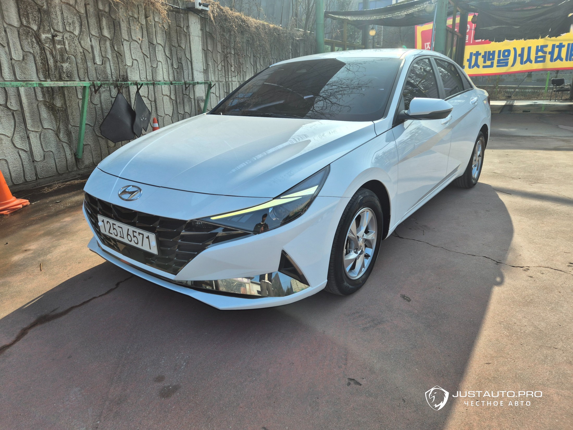 Автомобиль Hyundai AVANTE