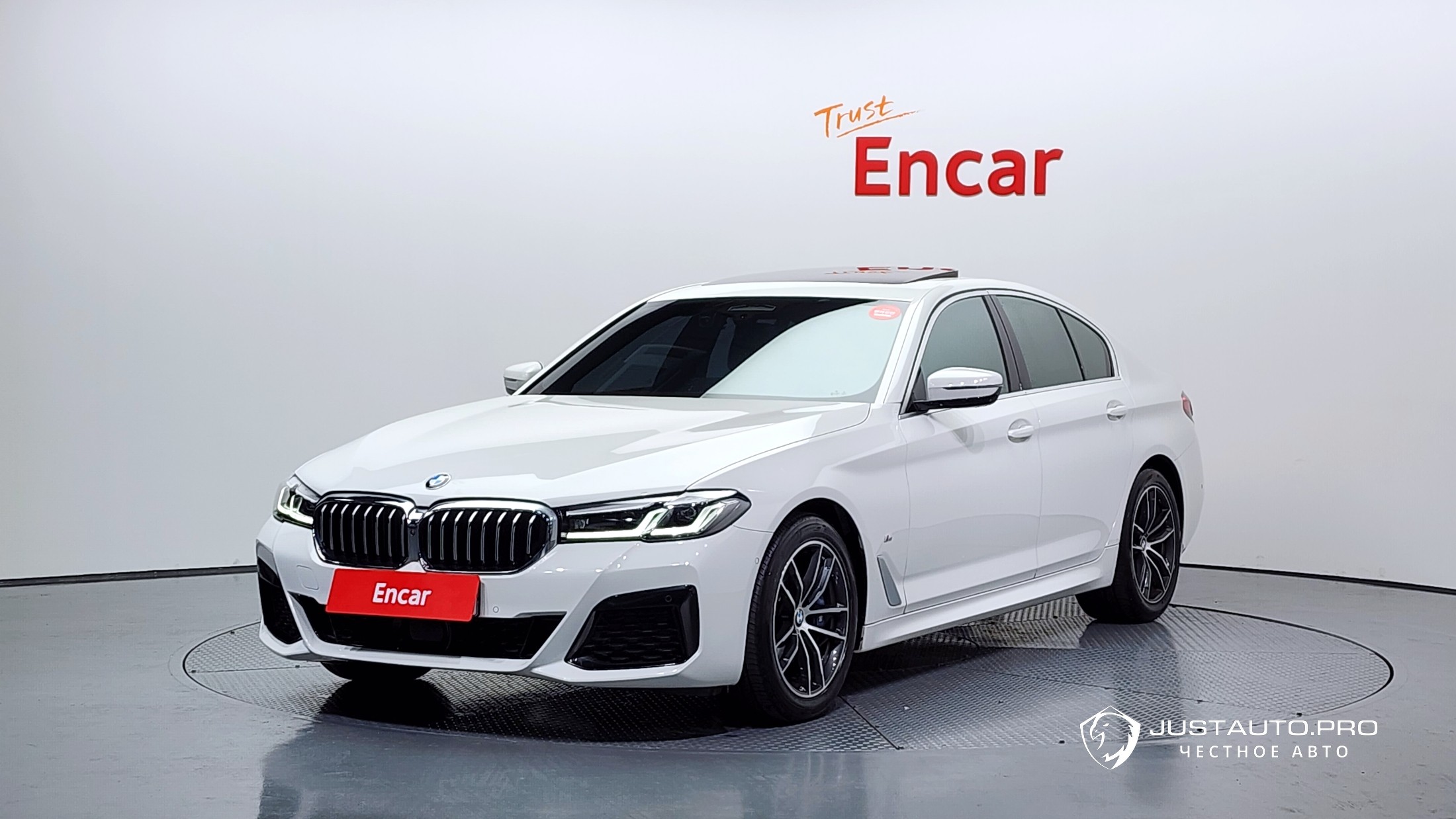 Автомобиль BMW 5-Series