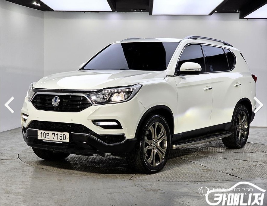 Автомобиль KG_Mobility_Ssangyong Rexton