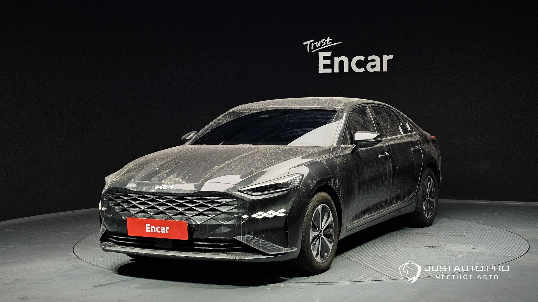 Автомобиль Kia K8