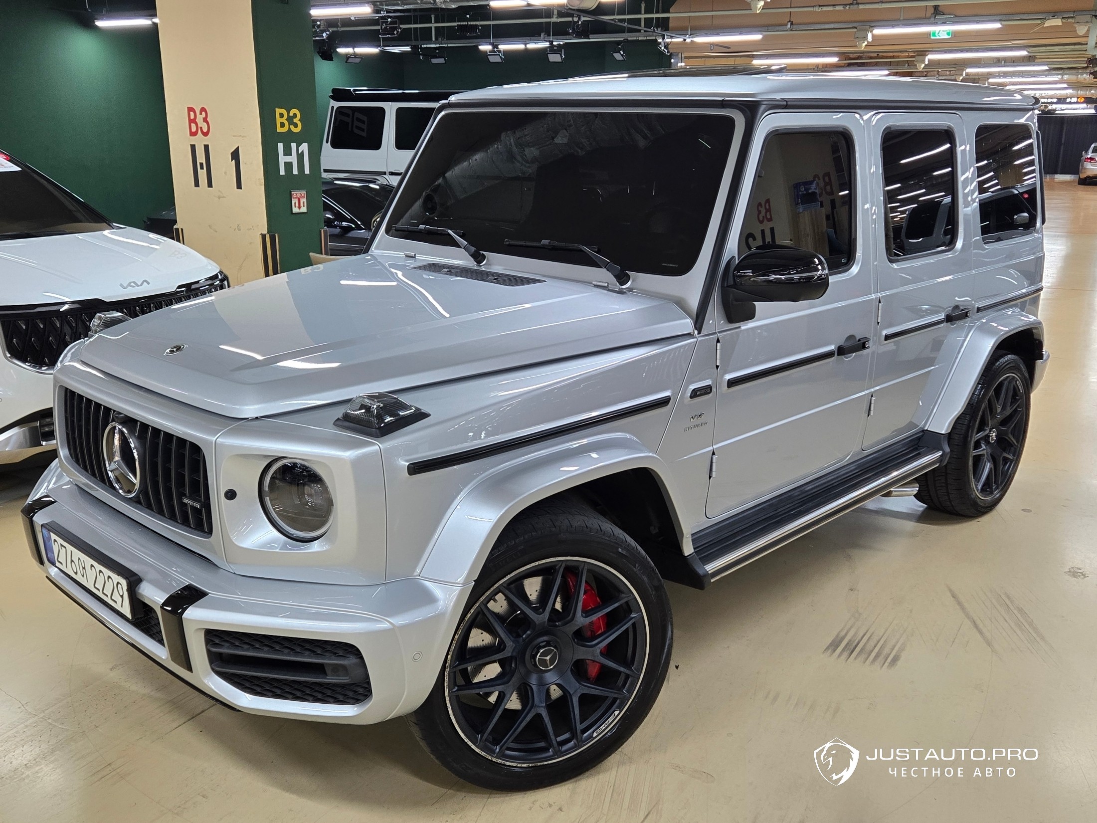 Автомобиль Mercedes-Benz G-Class