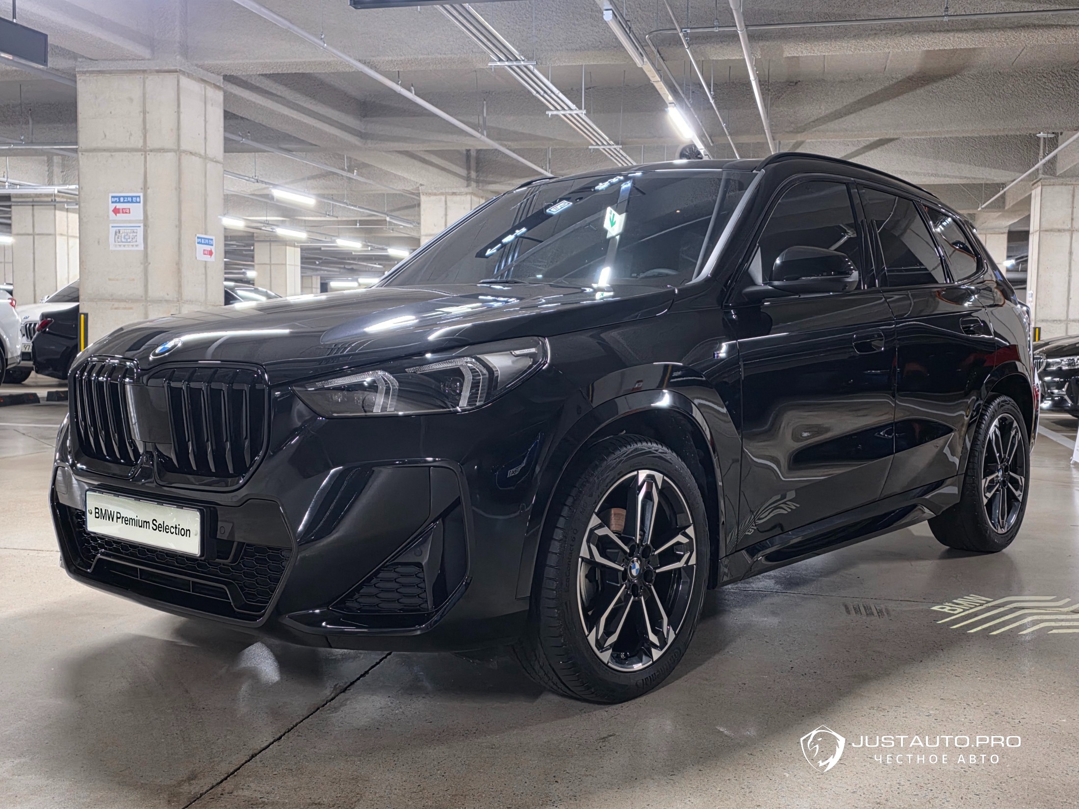 Автомобиль BMW X1