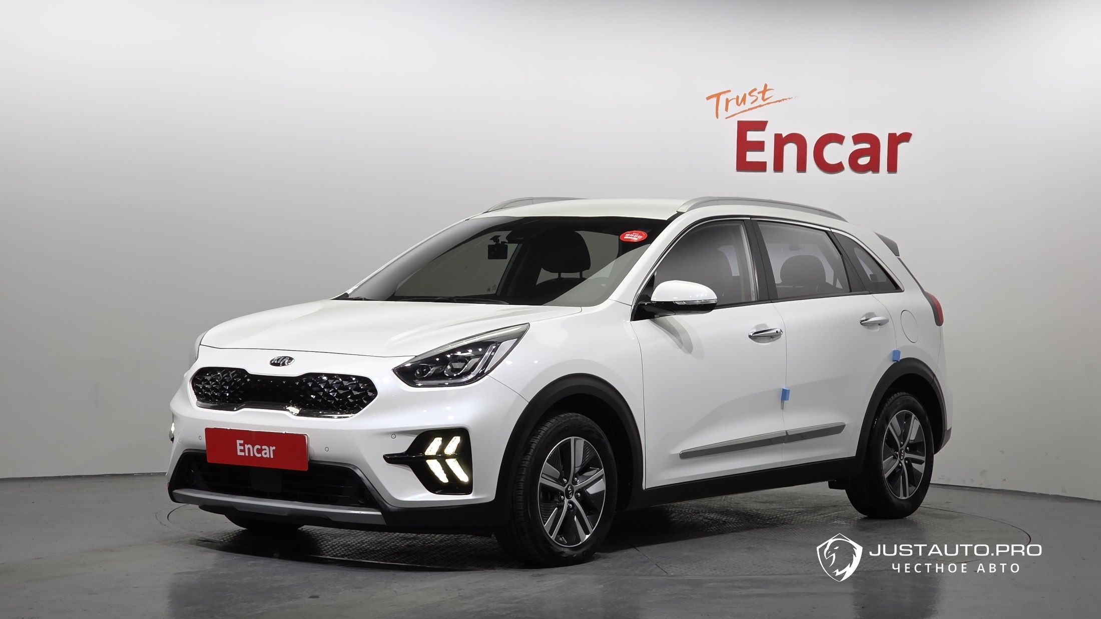 Автомобиль Kia Niro