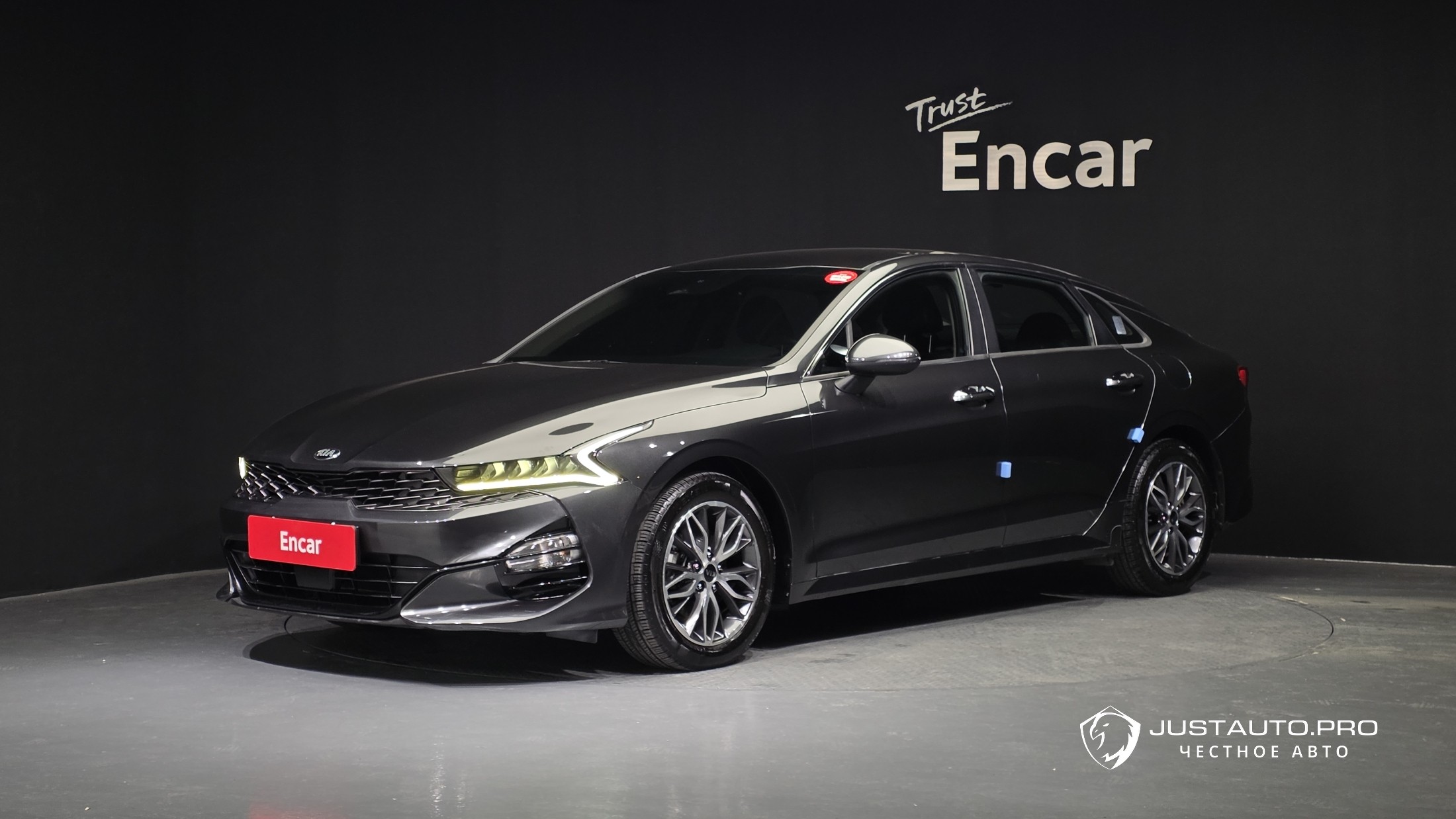 Автомобиль Kia K5