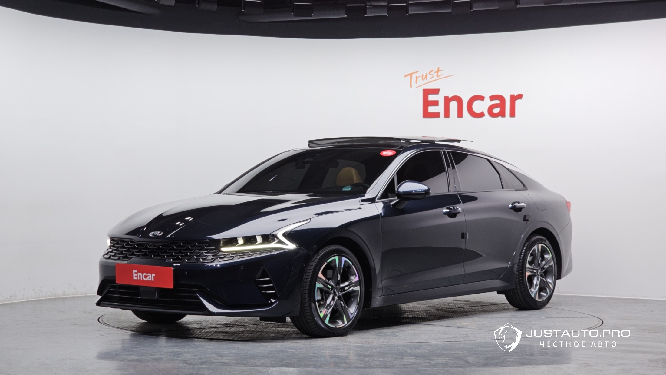 Автомобиль Kia K5