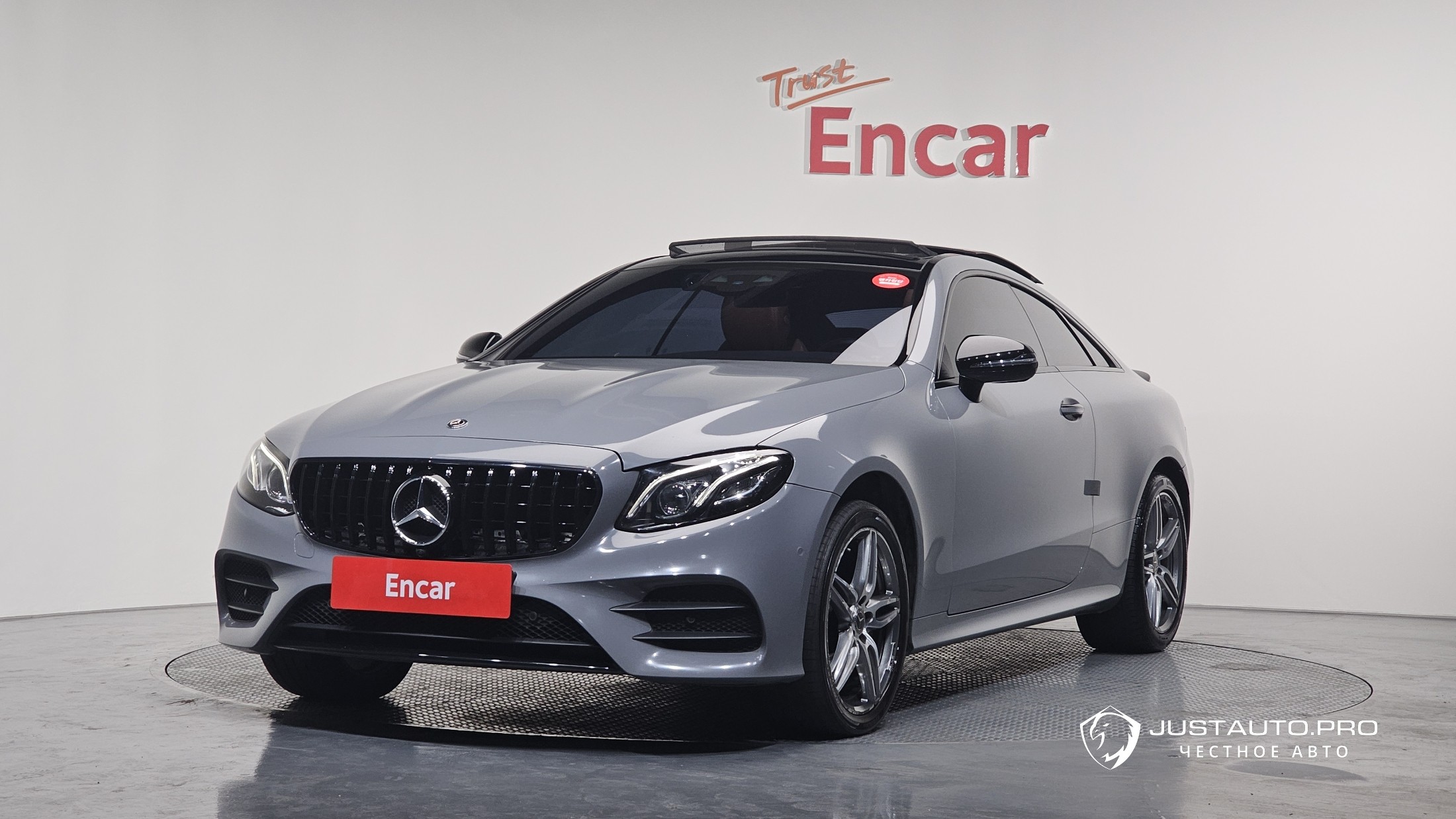 Автомобиль Mercedes-Benz E-Class