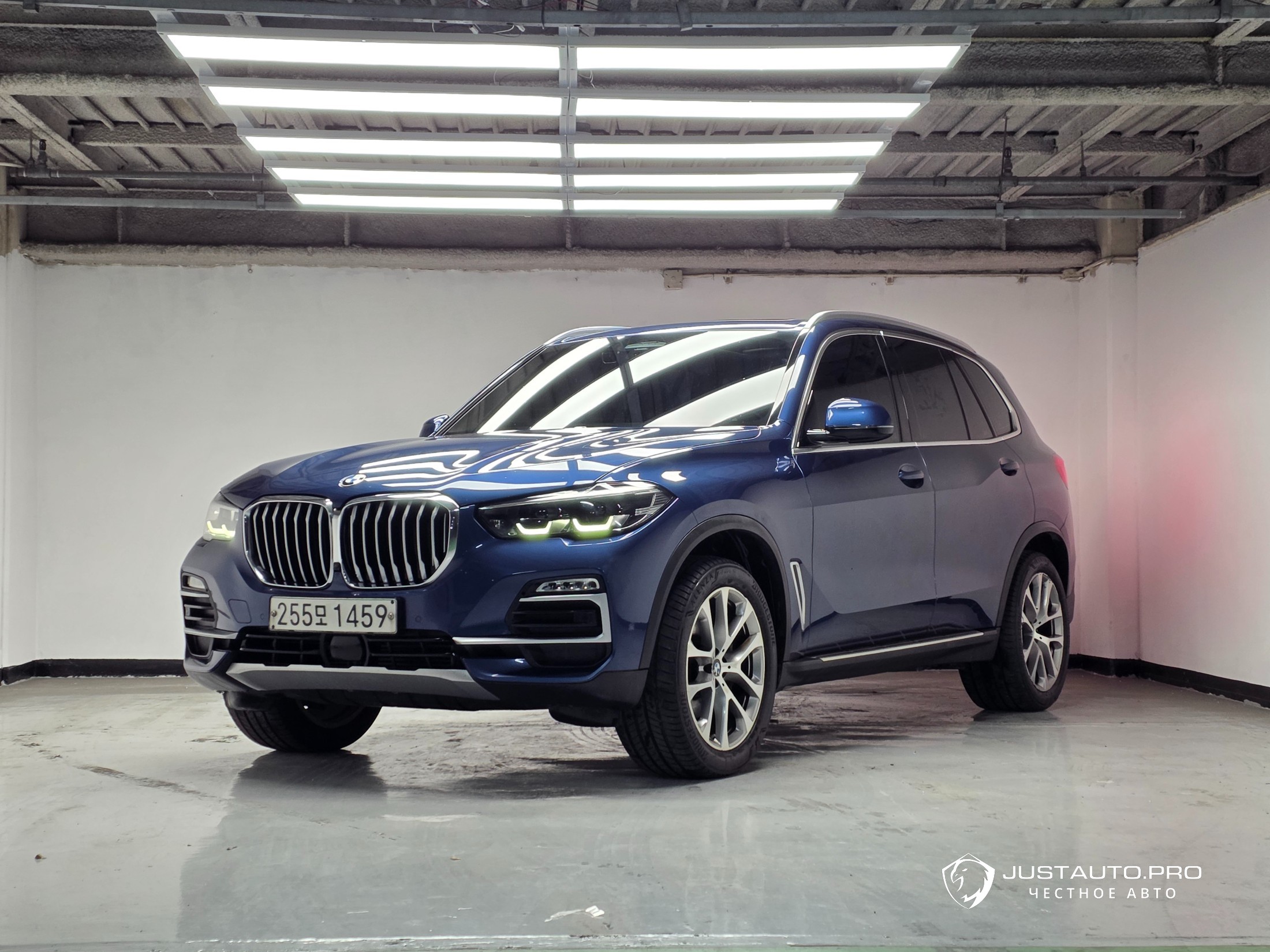 Автомобиль BMW X5