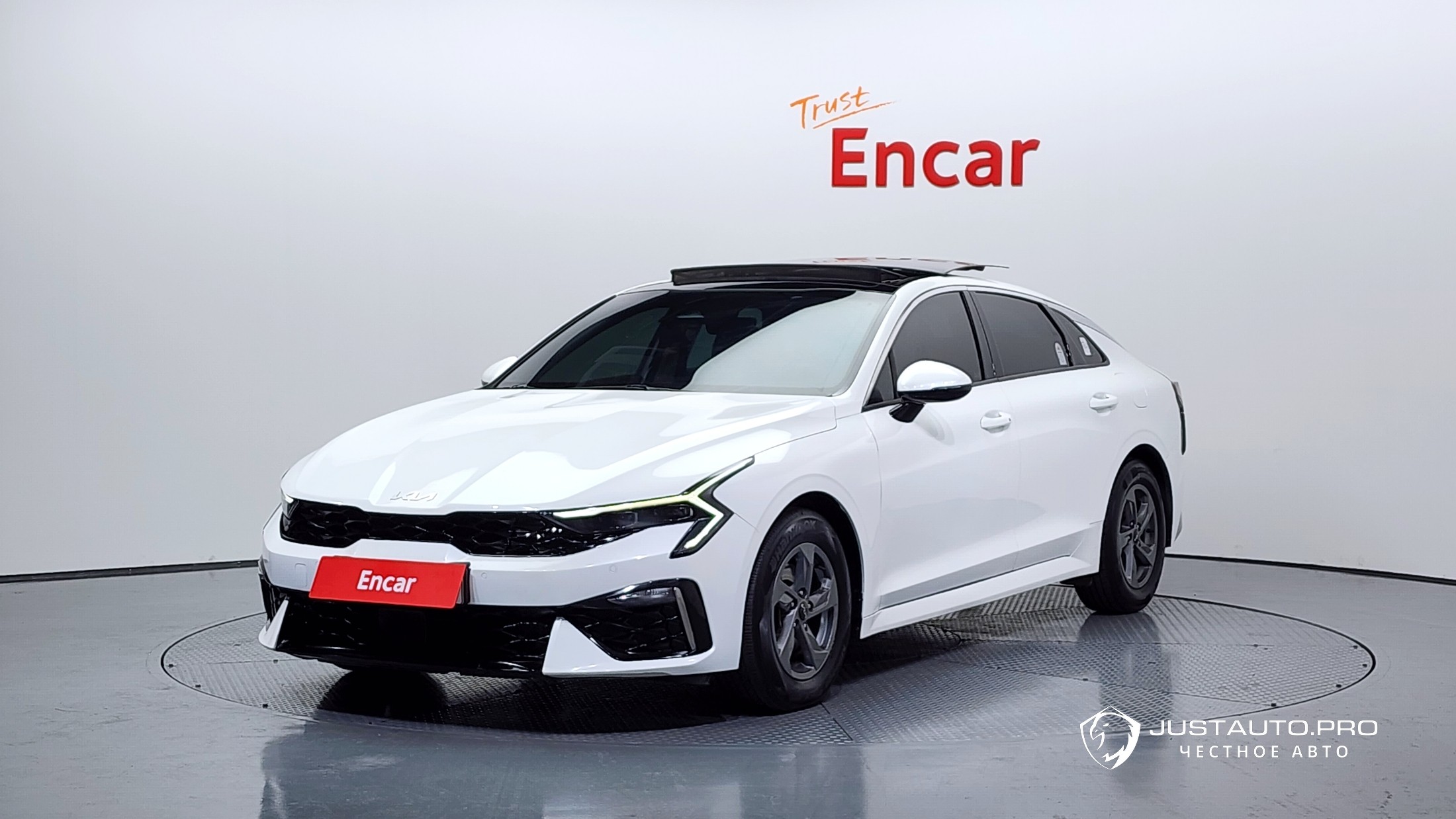 Автомобиль Kia K5