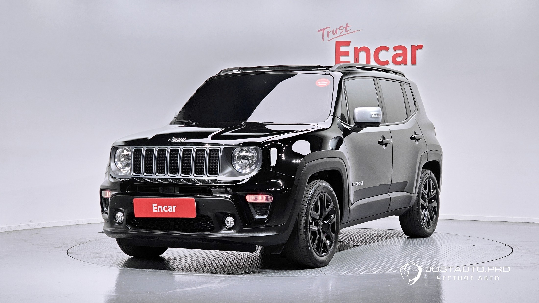 Автомобиль Jeep Renegade