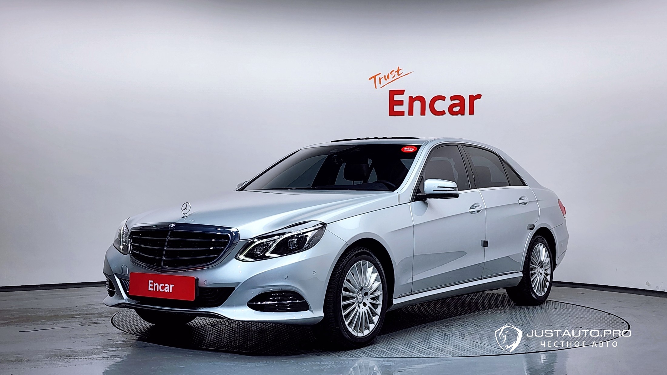 Автомобиль Mercedes-Benz E-Class