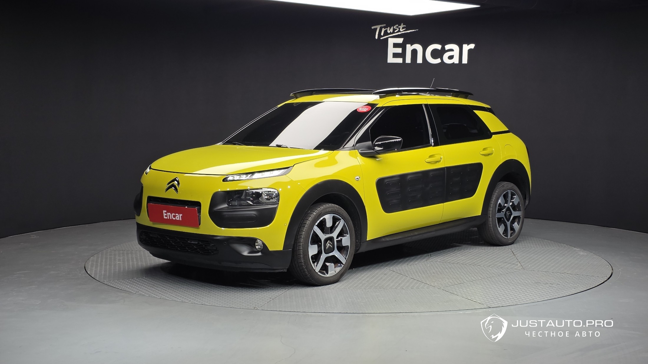 Автомобиль Citroen-DS C4 CACTUS