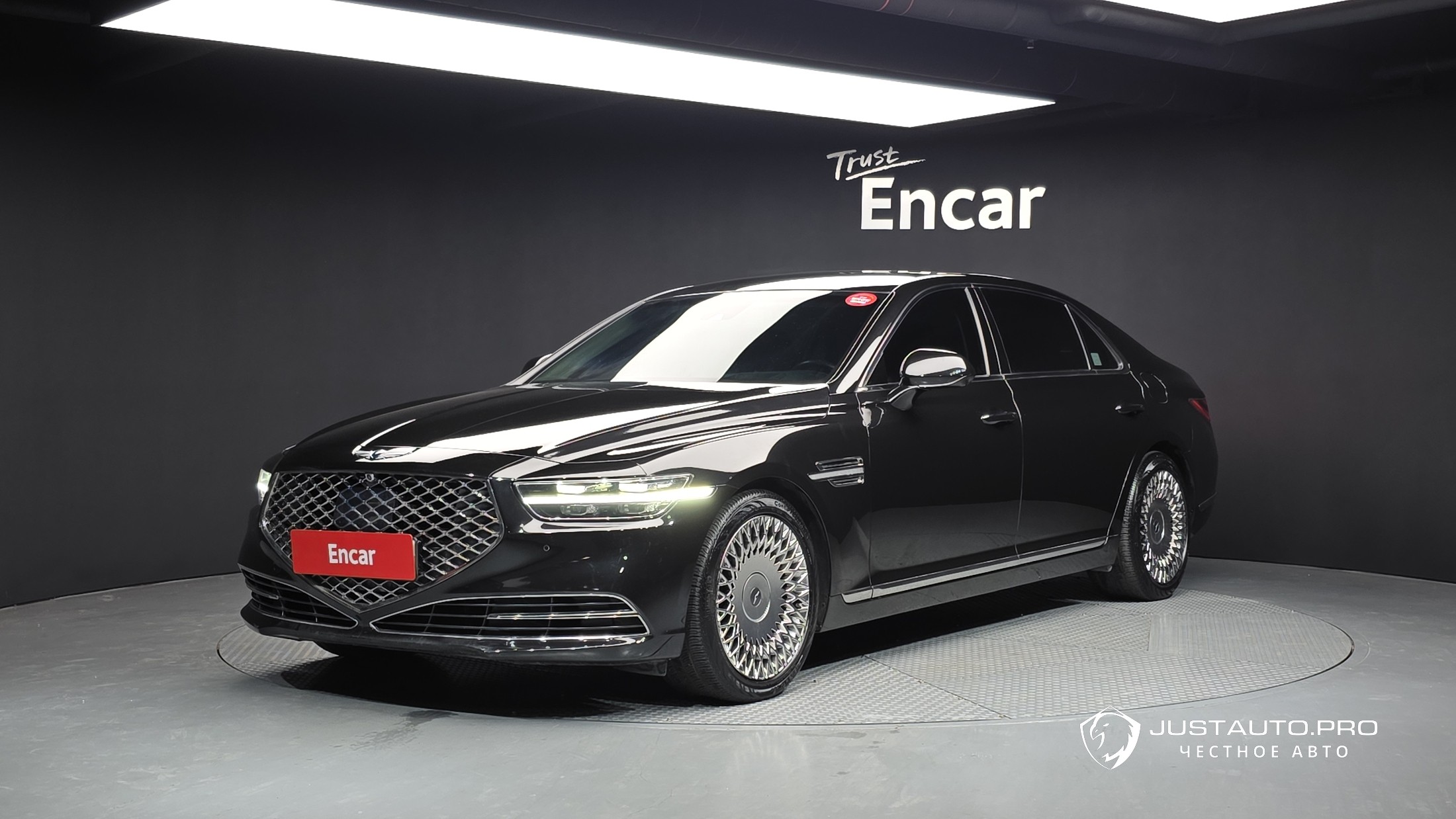 Автомобиль Genesis G90