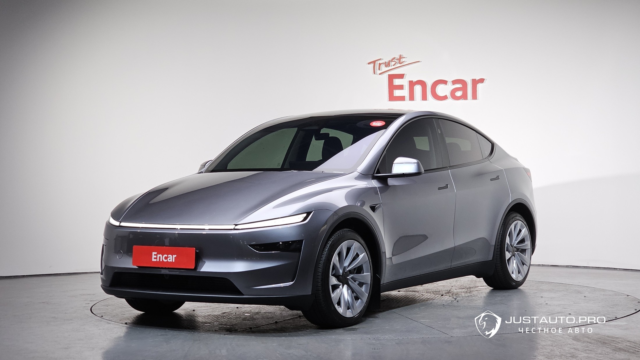 Автомобиль Tesla Model Y