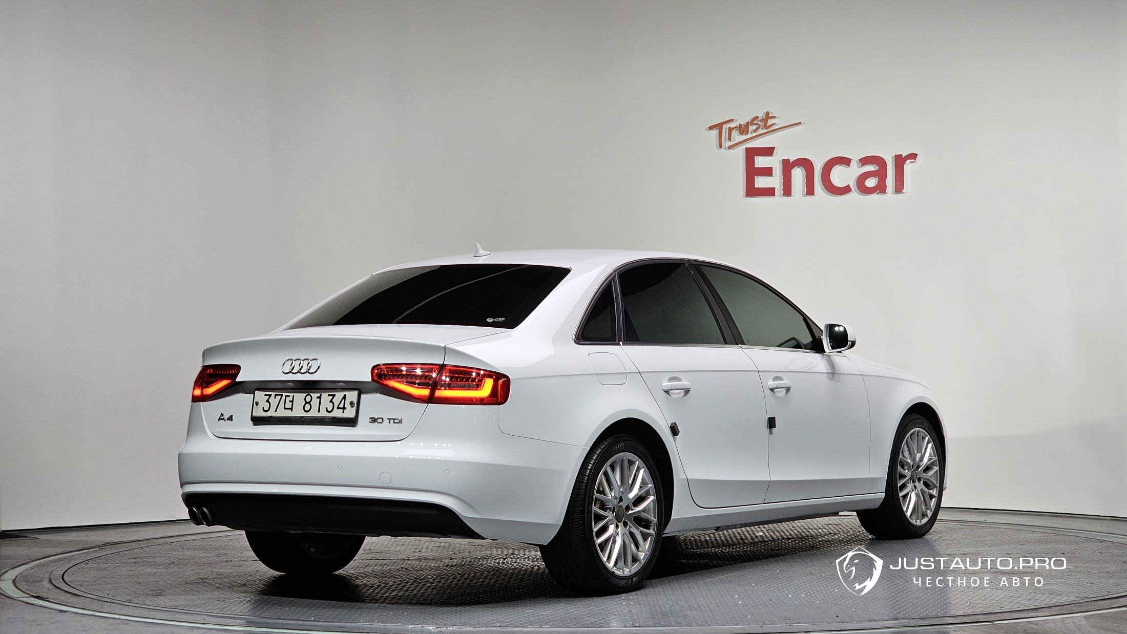 Автомобиль Audi A4