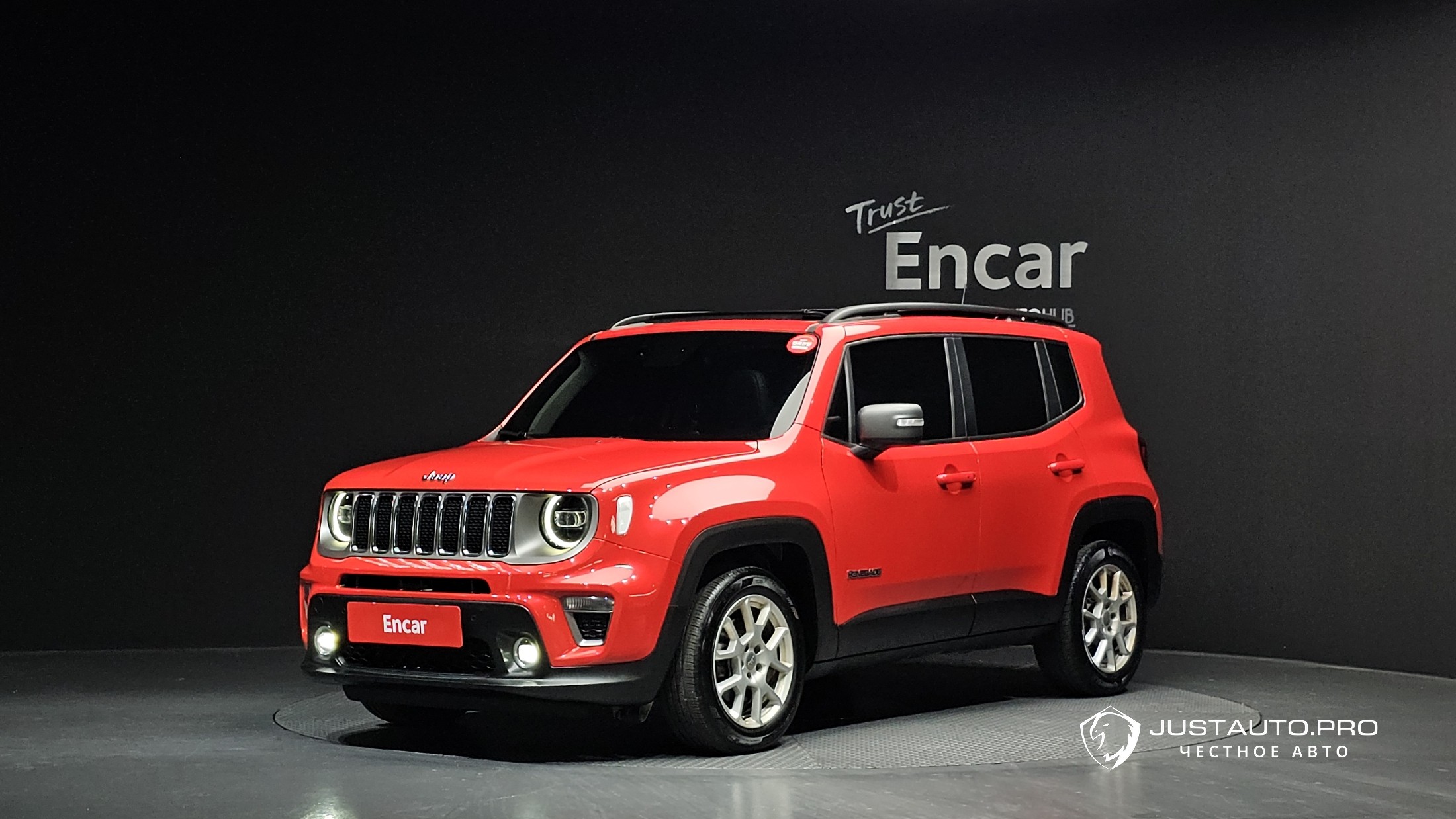 Автомобиль Jeep Renegade