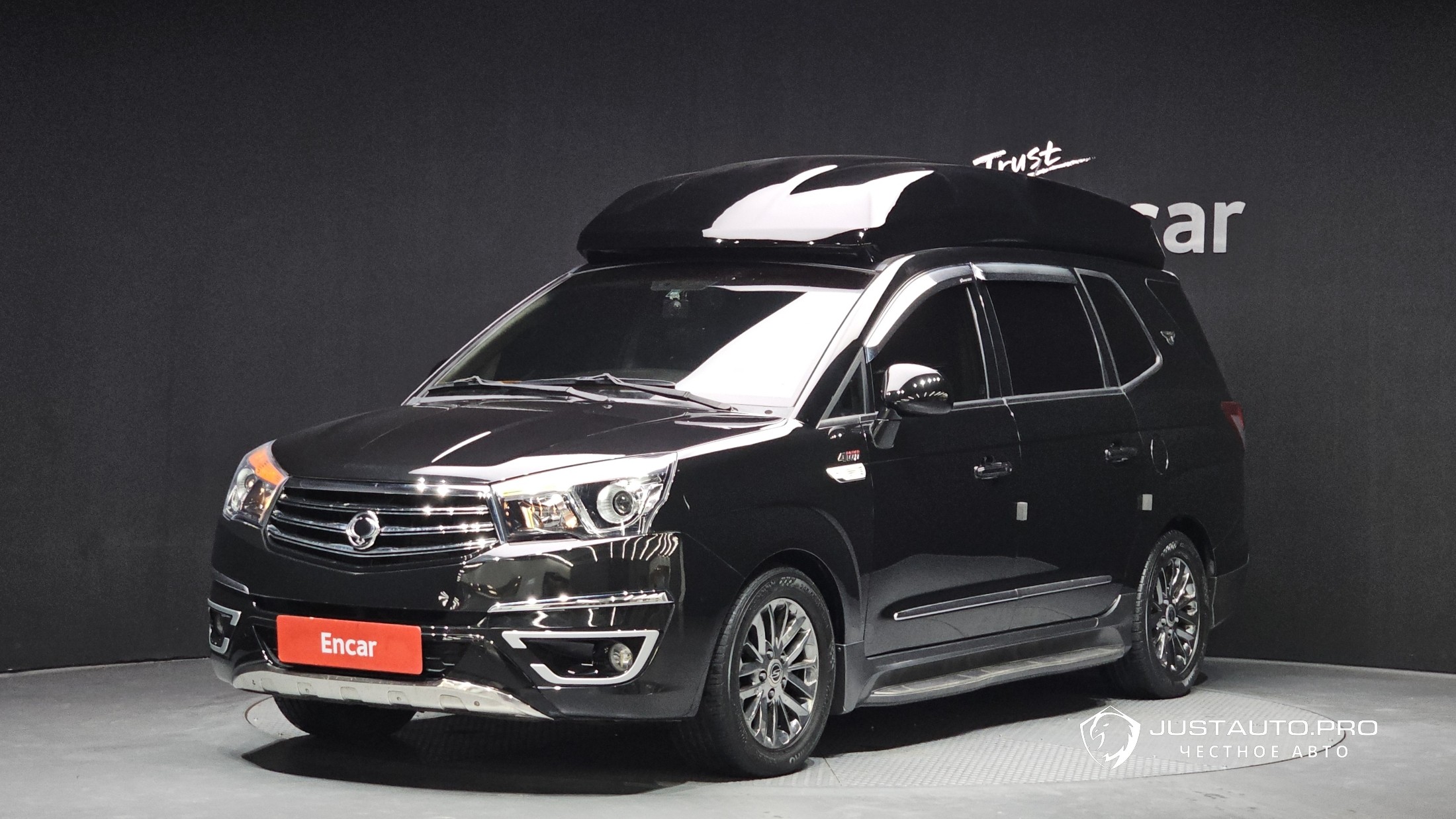 Автомобиль KG_Mobility_Ssangyong KORANDO