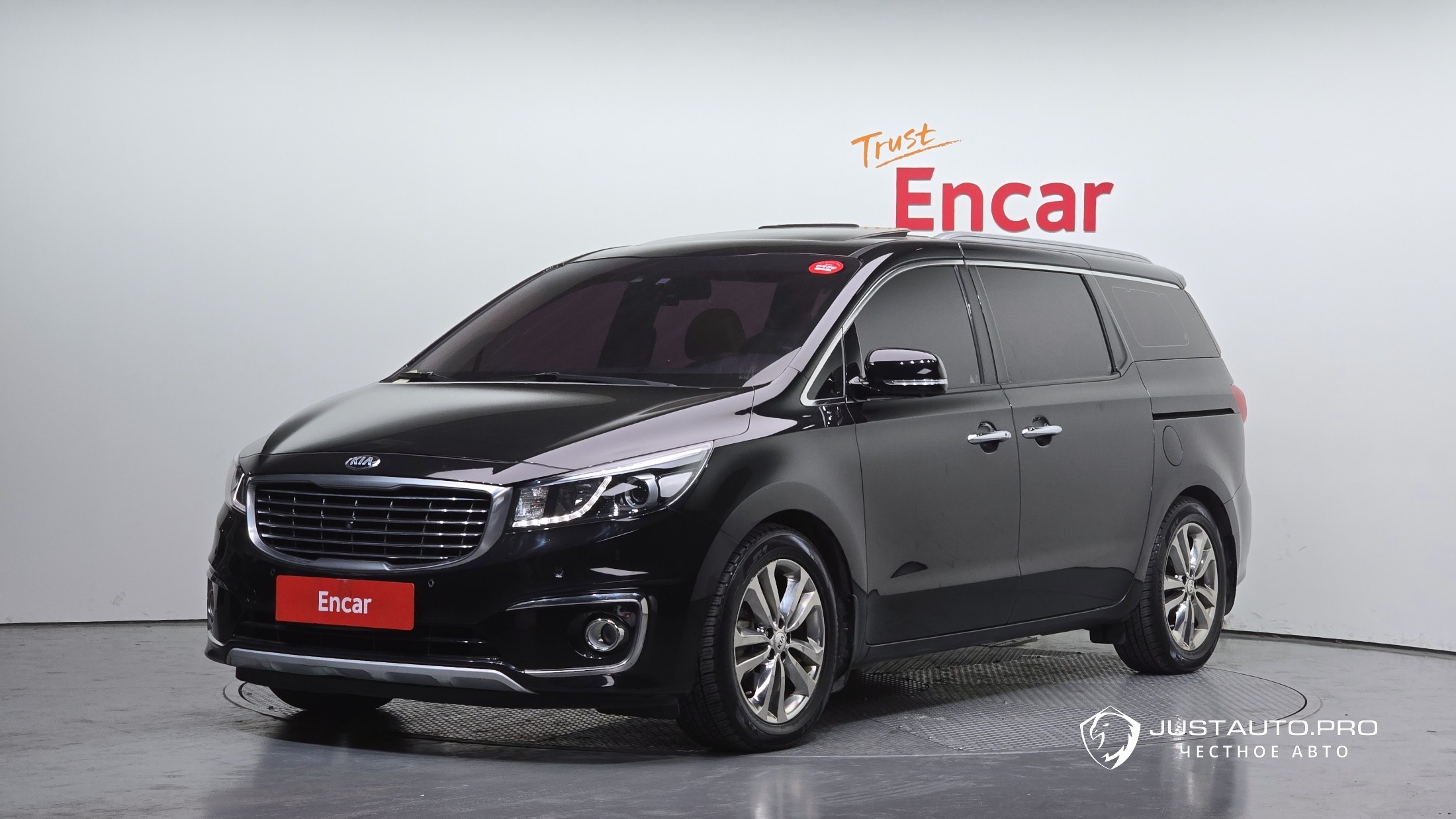 Автомобиль Kia Canival