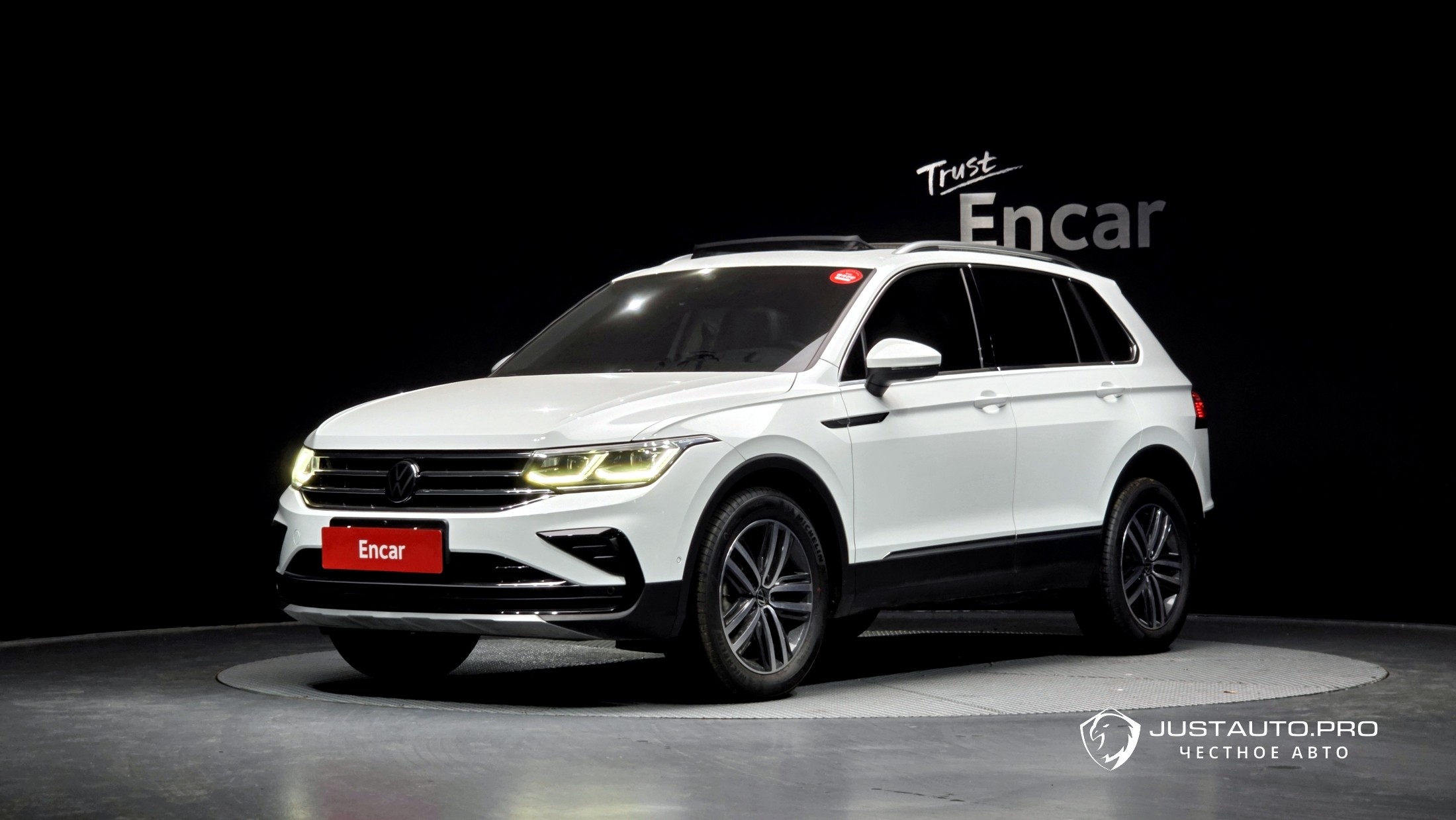 Автомобиль Volkswagen Tiguan