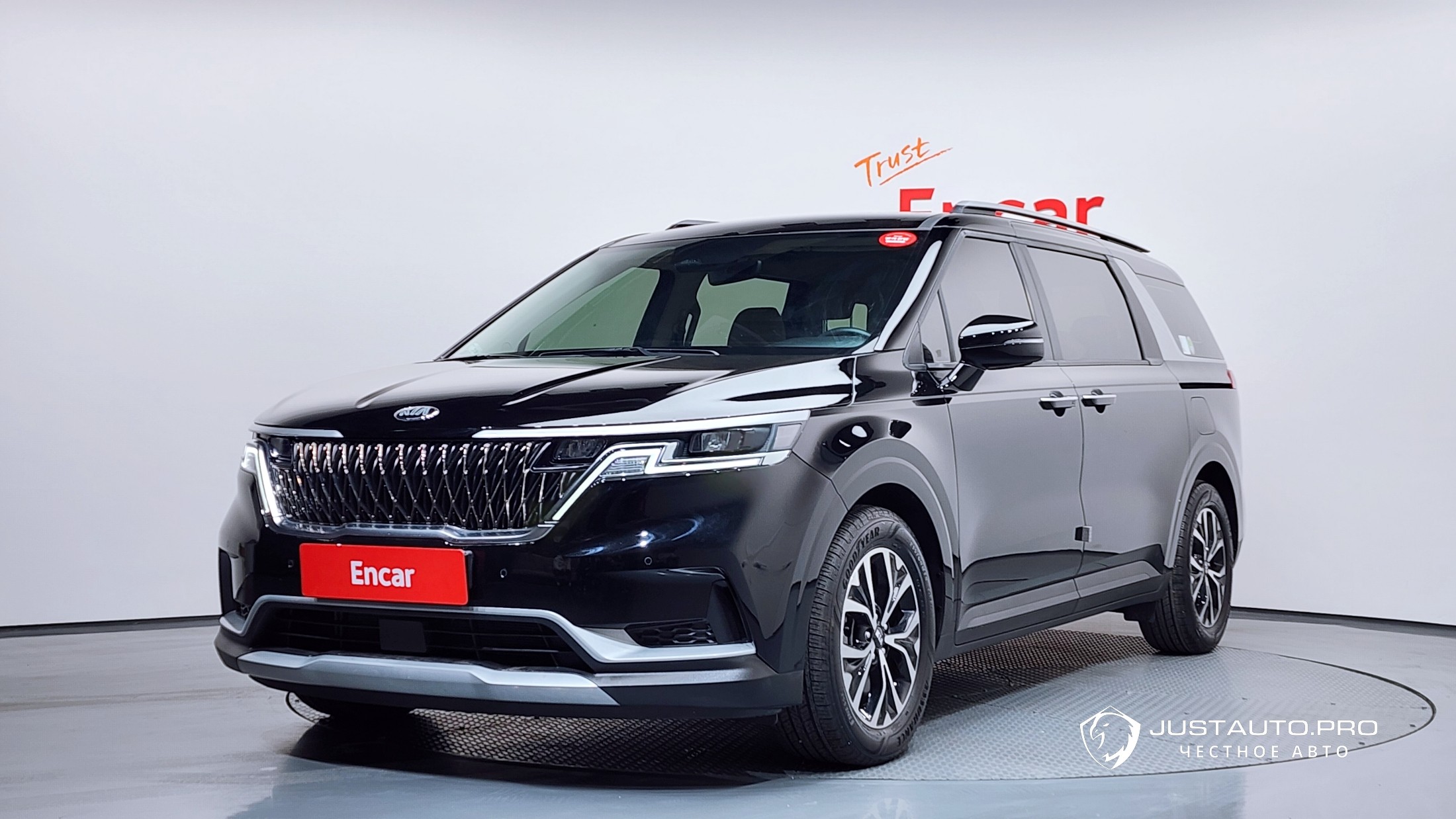 Автомобиль Kia Canival