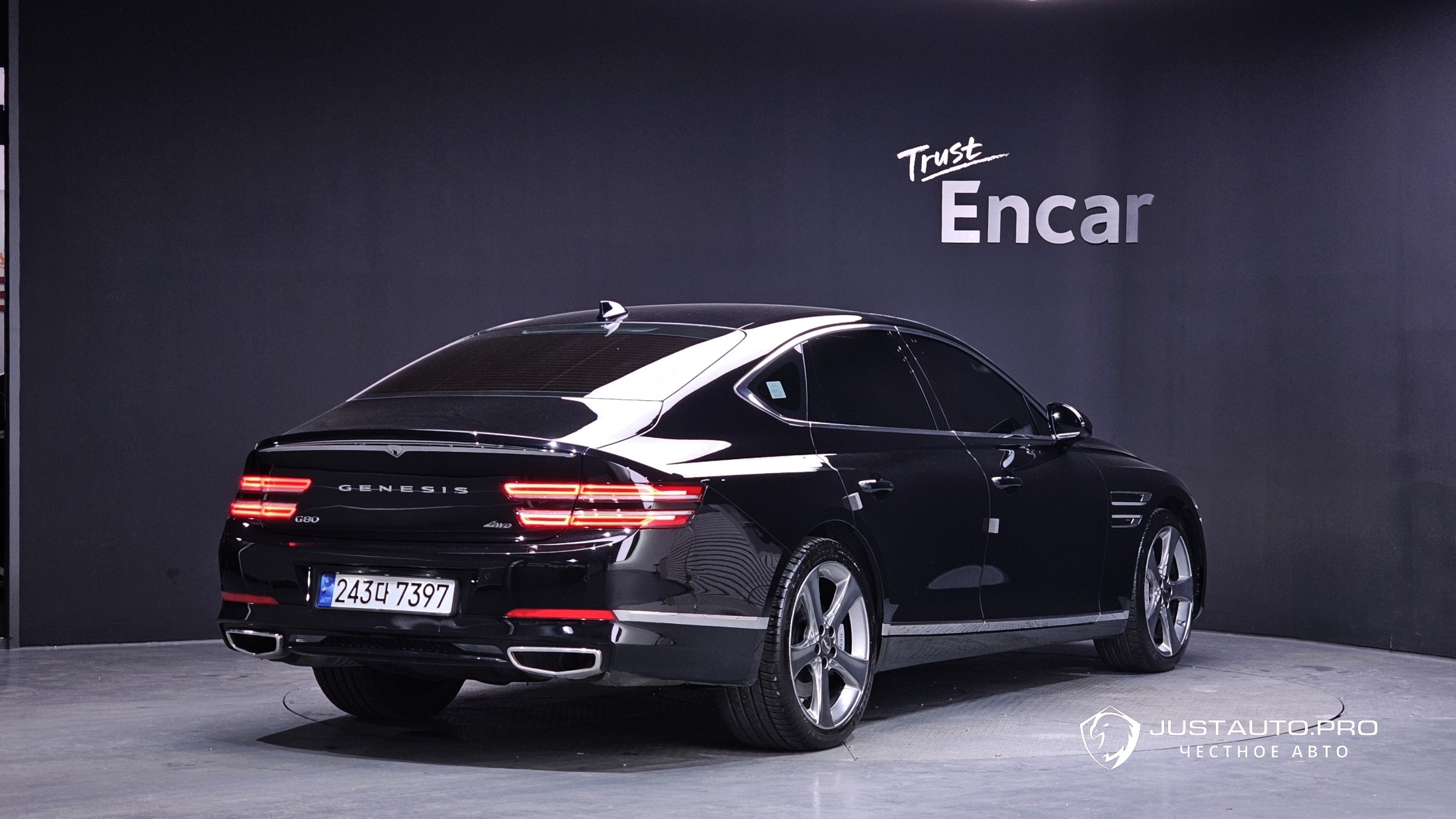 Автомобиль Genesis G80