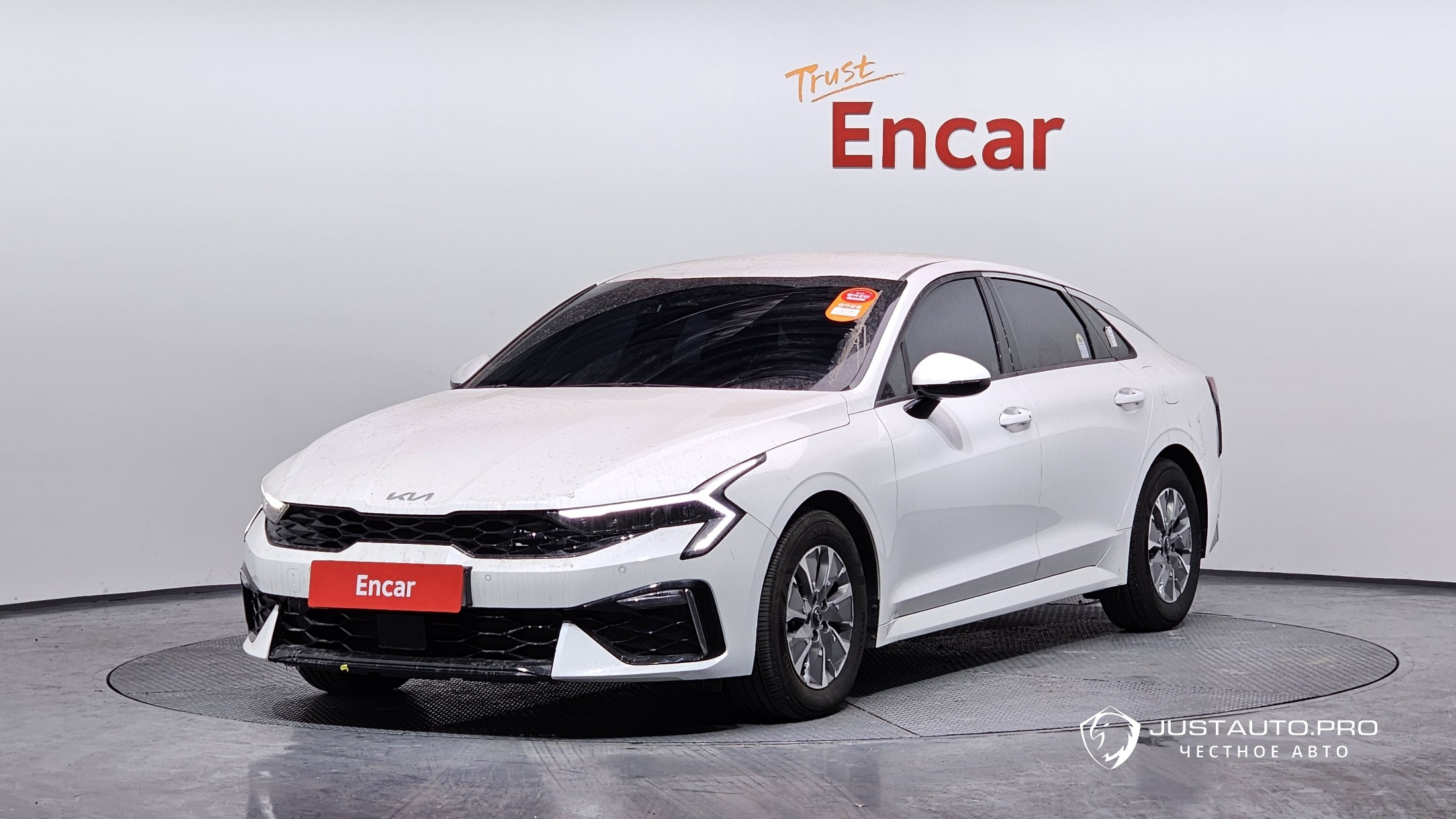 Автомобиль Kia K5