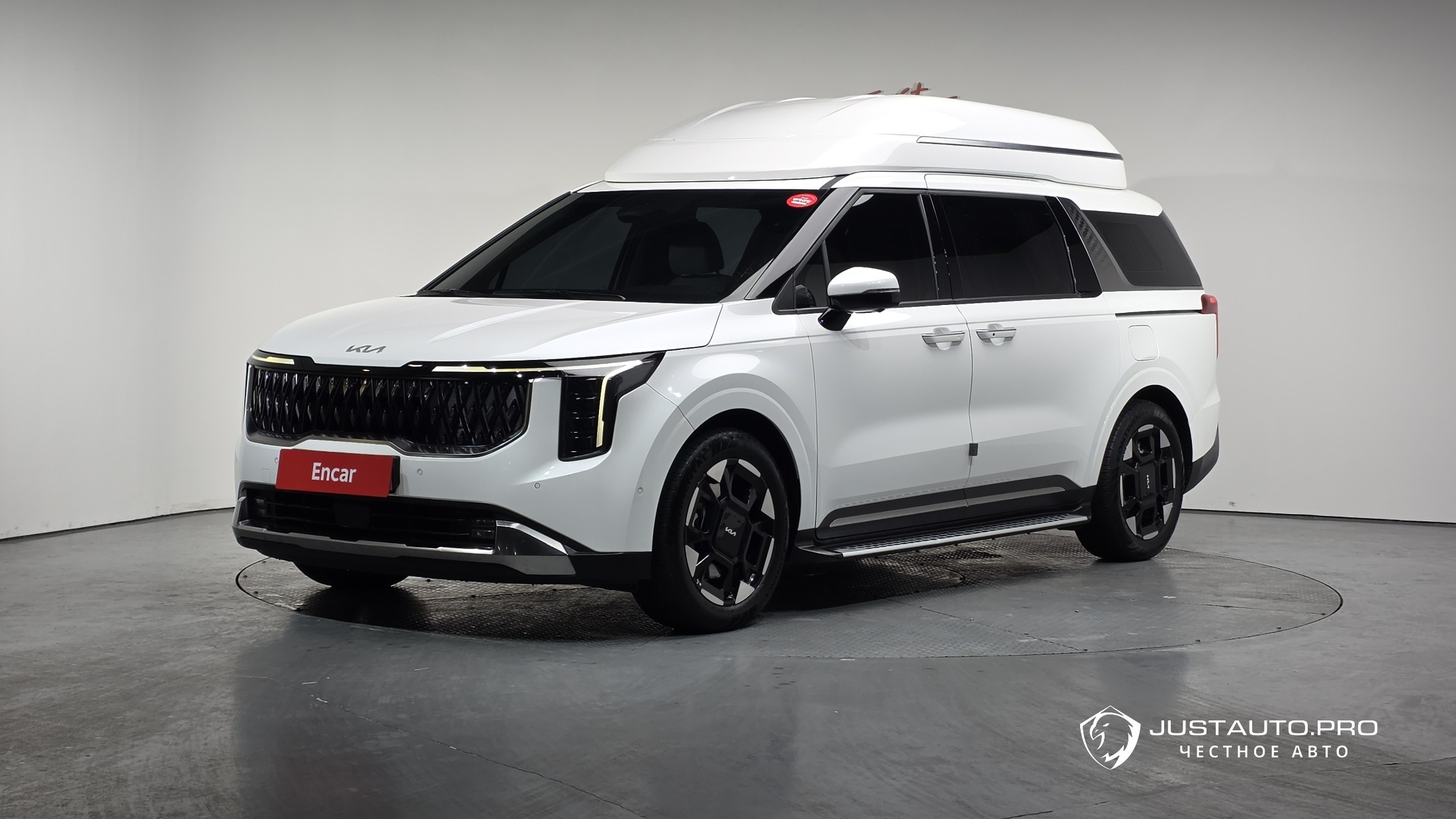 Автомобиль Kia Canival